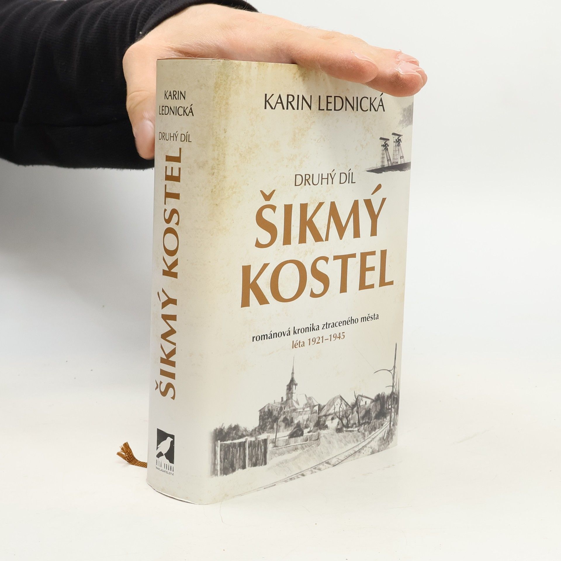 Karin Lednická Šikmý kostel 2