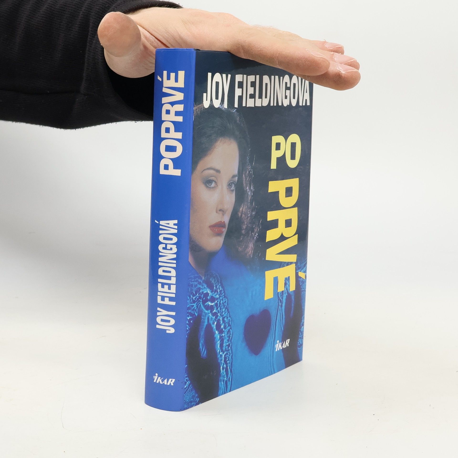 Joy Fielding Poprvé
