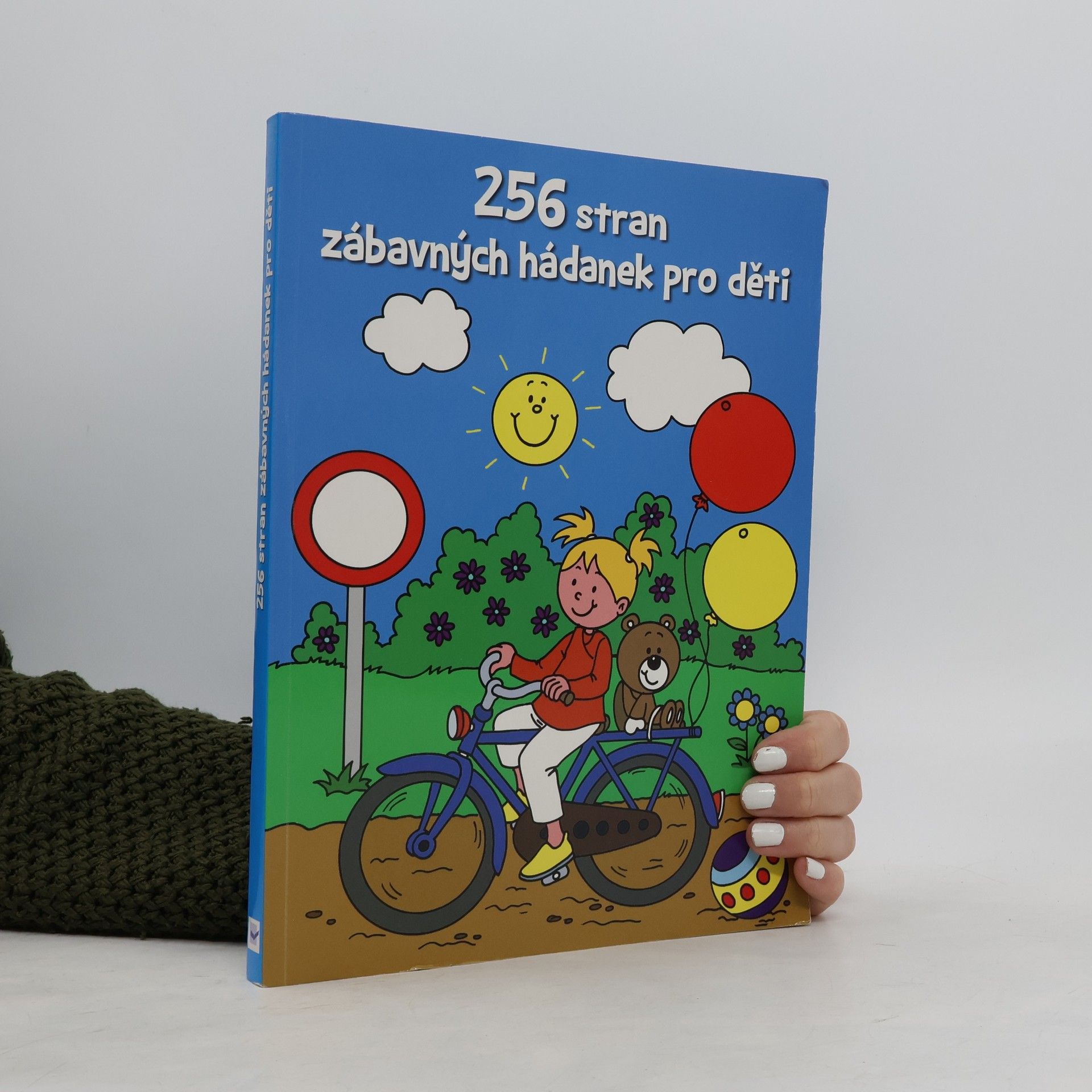 Martina Blahníková 256 stran zábavných hádanek pro děti