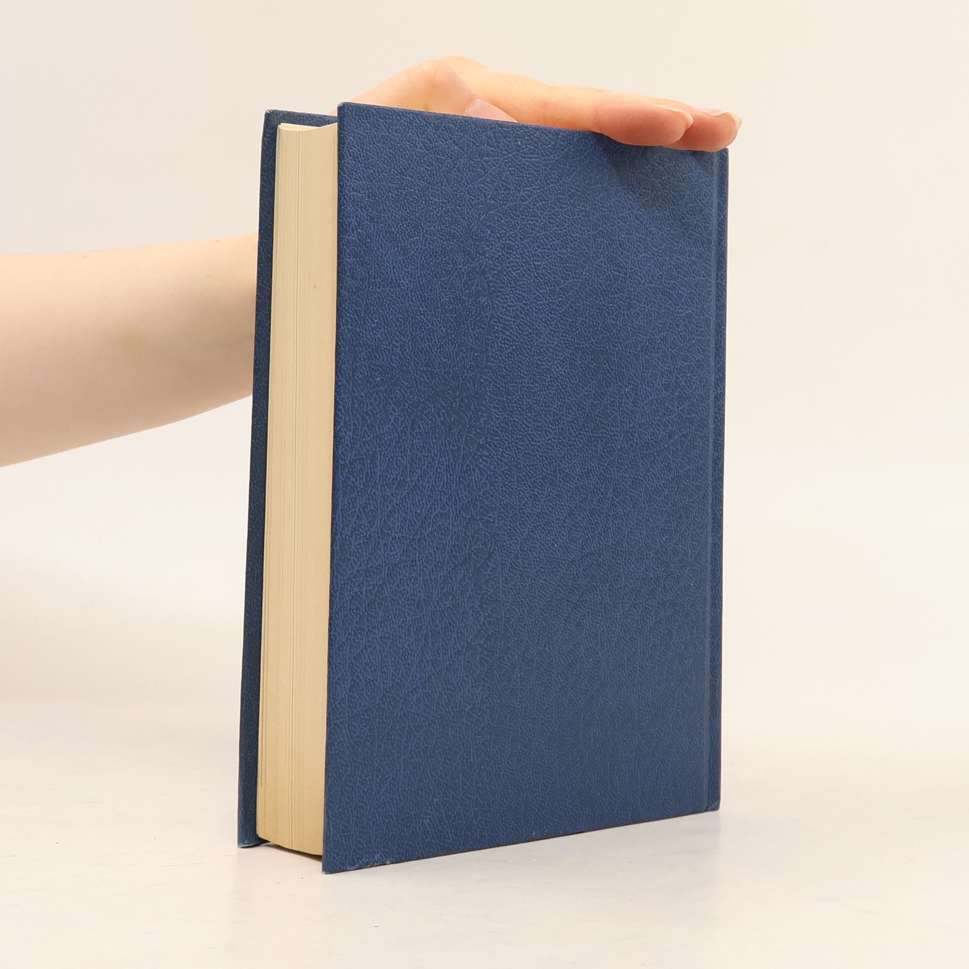 Henry Kolarz Reader's Digest Auswahlbücher. Die roten Elefanten. Polnische Wirtschaft. Sphinx. Von Zweibeinern und Vierbeinern.