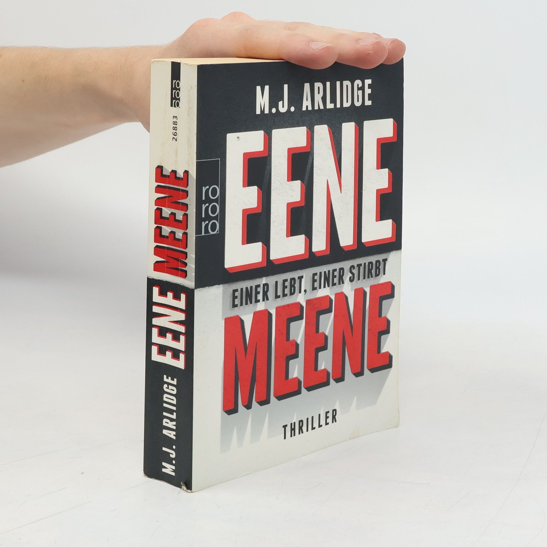 Matthew J. Arlidge Eene Meene