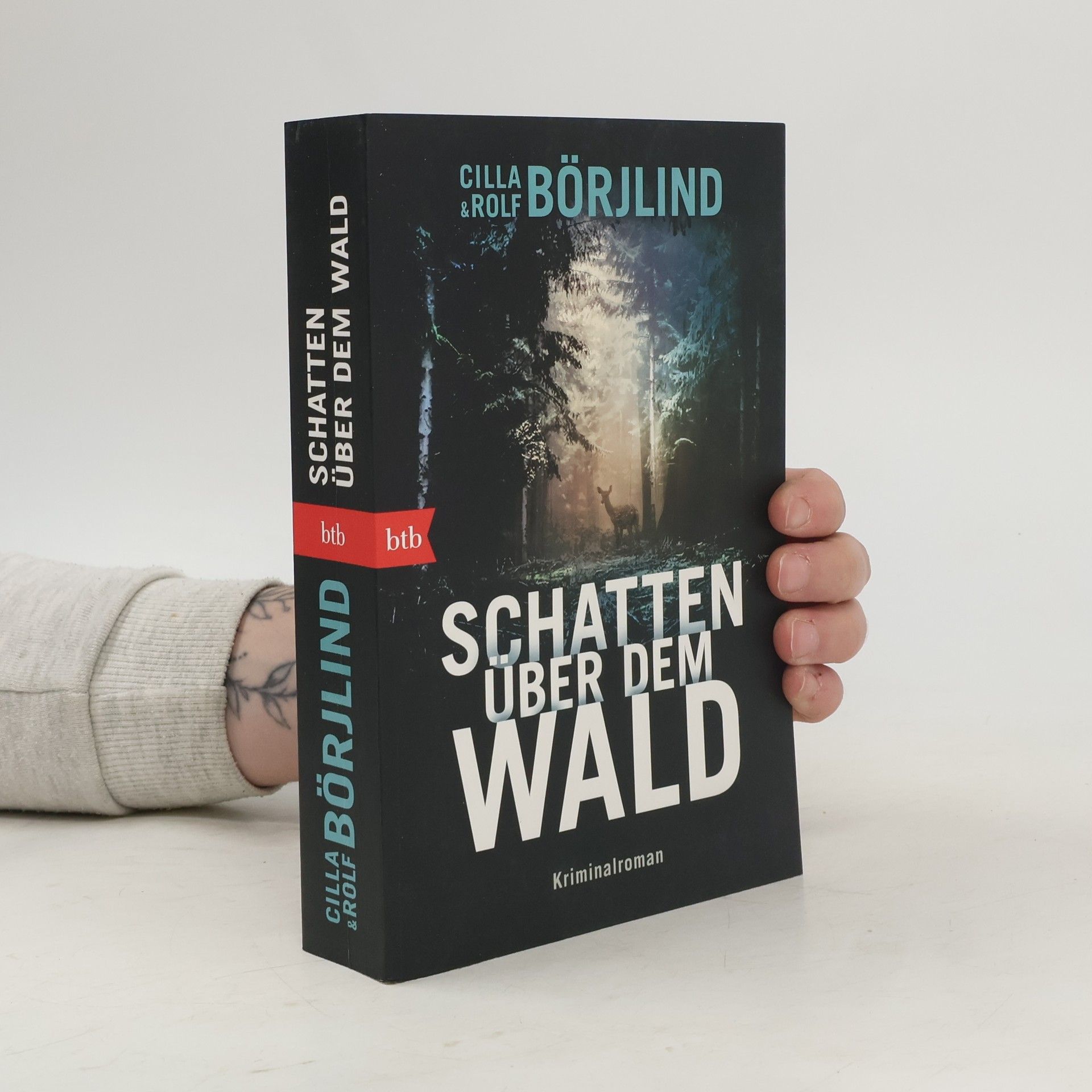 Schatten über dem Wald