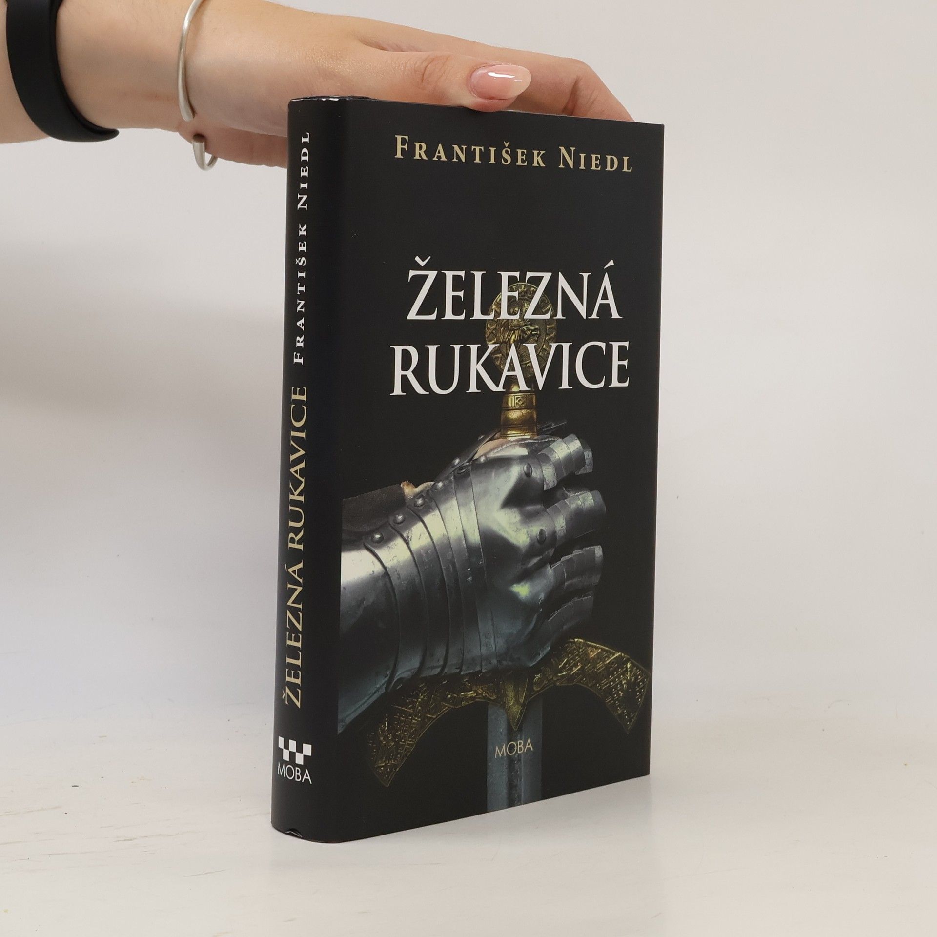 František Niedl Železná rukavice