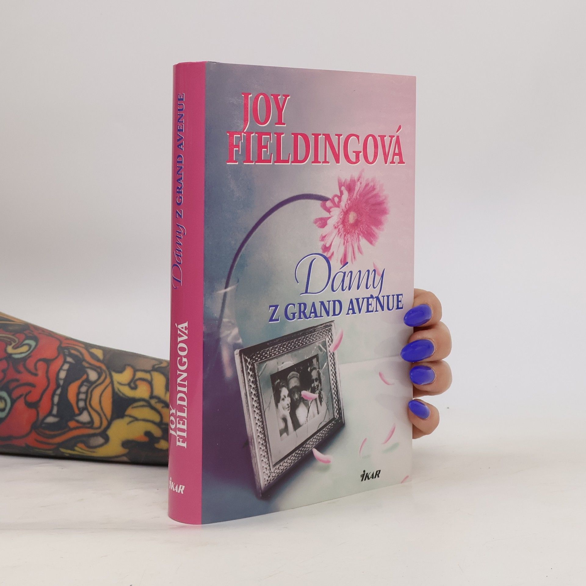 Joy Fielding Dámy z Grand Avenue
