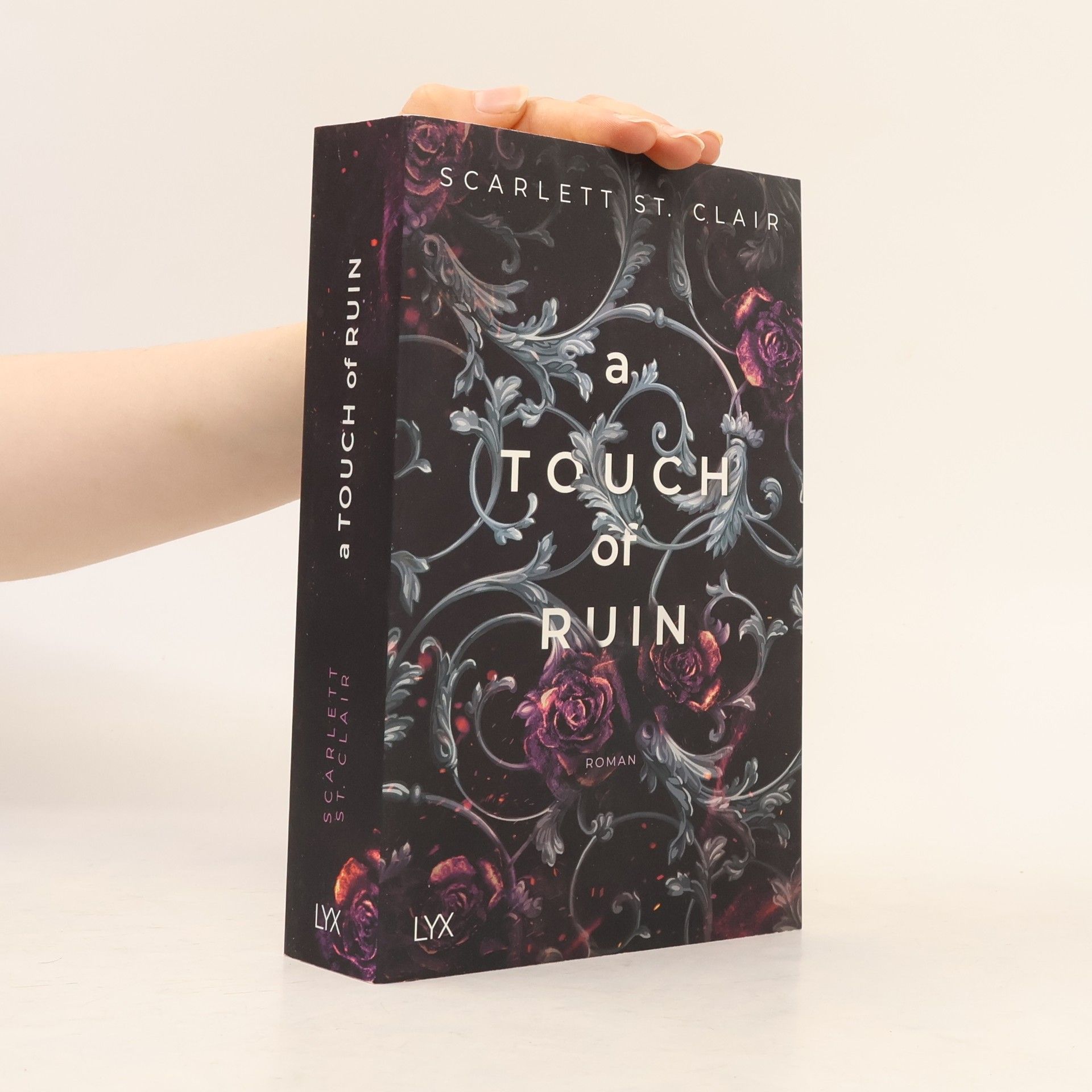 Scarlett St. Clair A Touch of Ruin
