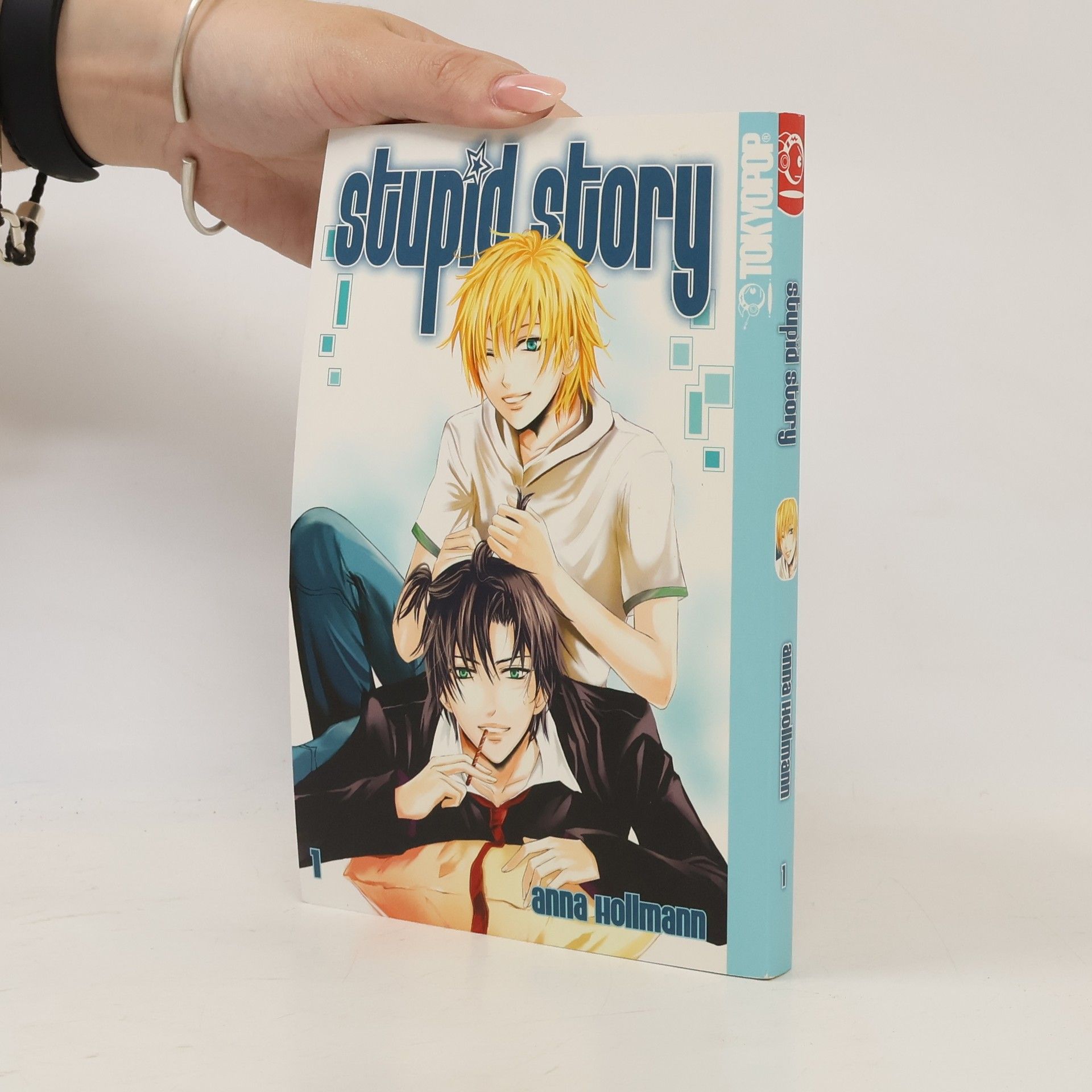 Anna Hollmann Stupid story 1