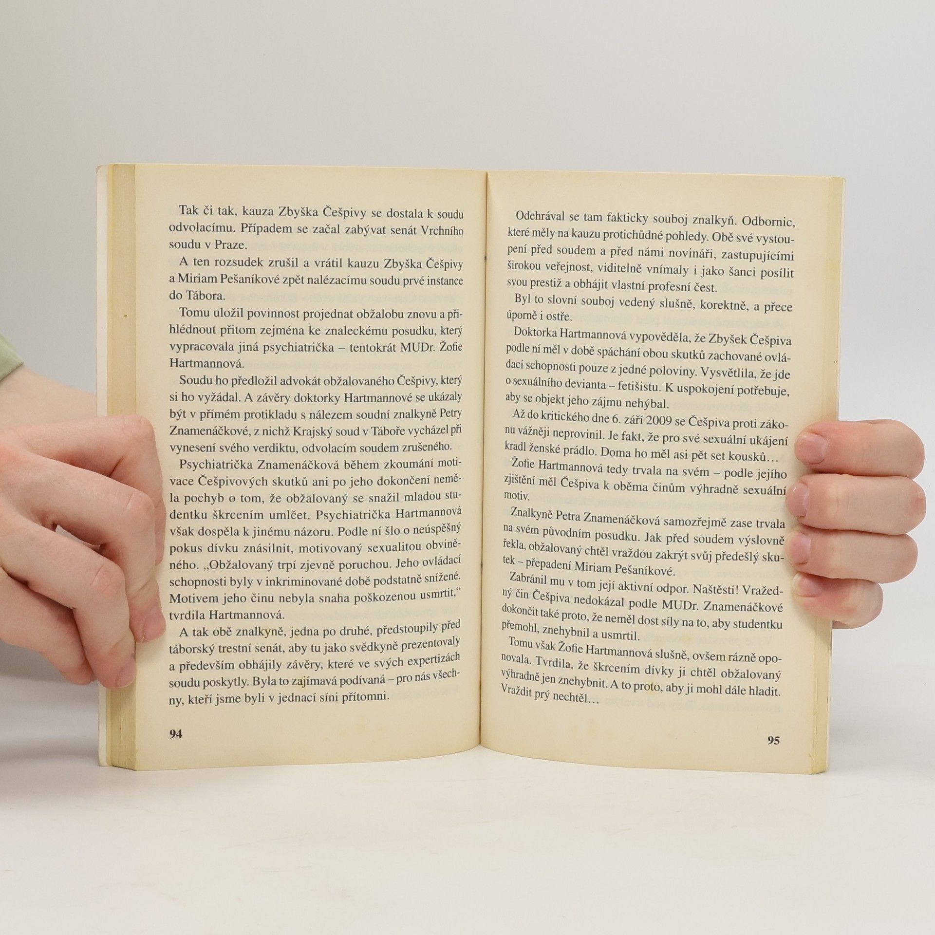 Various authors Příliš svůdná holka : skutečné kriminální případy