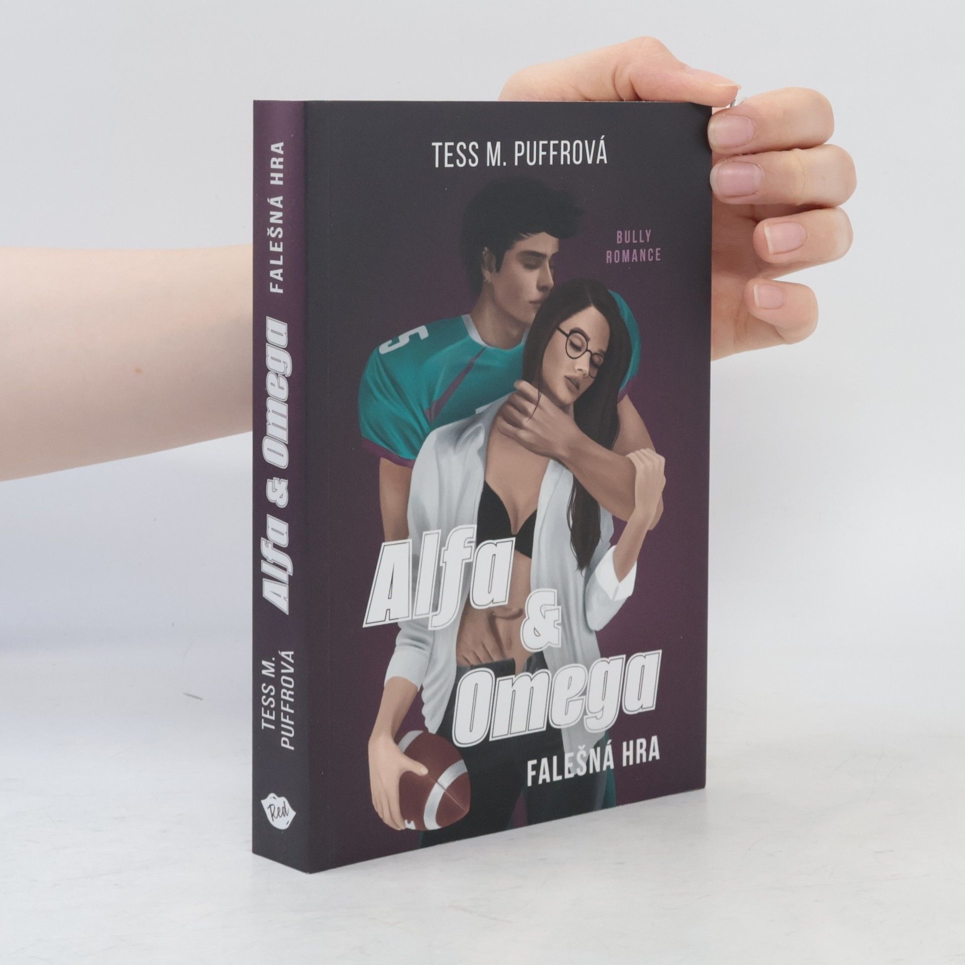Tess M. Puffrová Alfa & Omega. Falešná hra