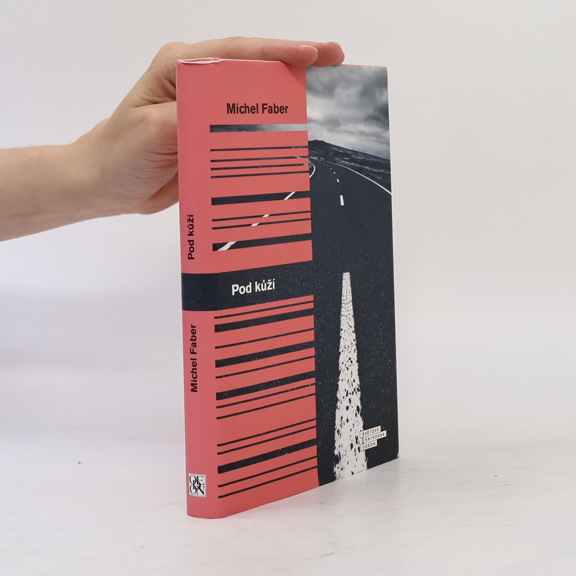 Michel Faber Pod kůží