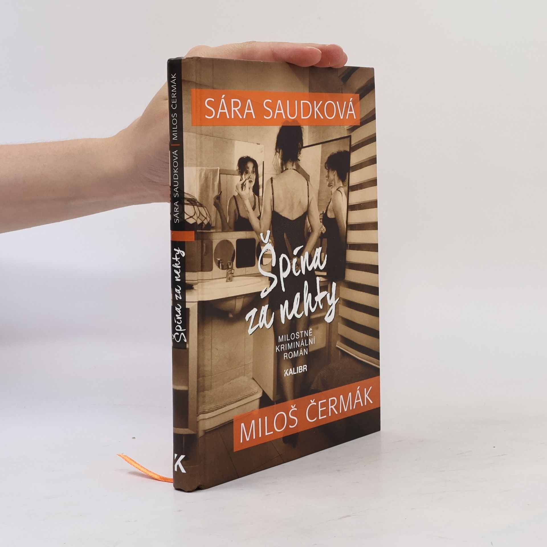 Sára Saudková Špína za nehty