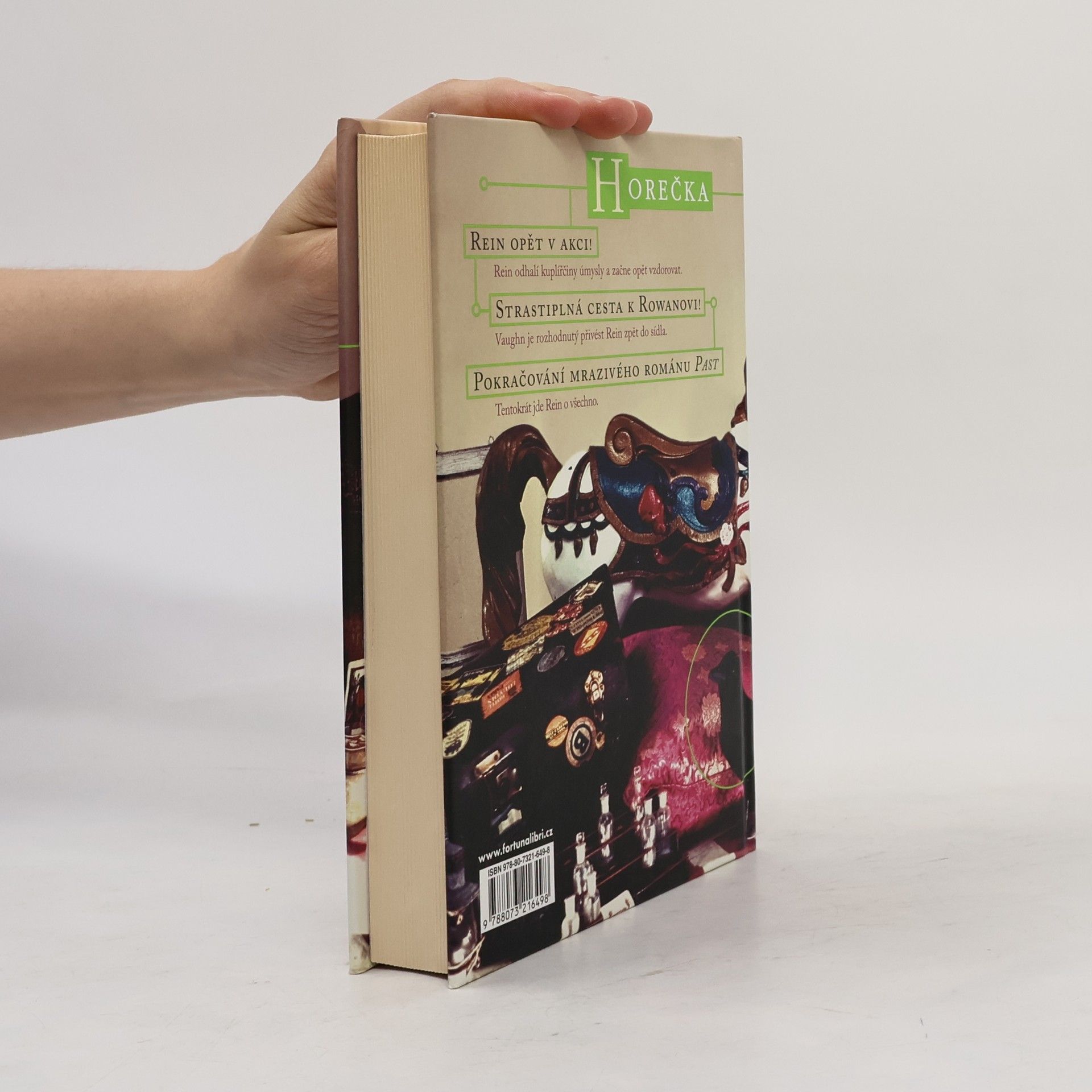 Lauren DeStefano Zahrada nesmrtelnosti 2. Horečka