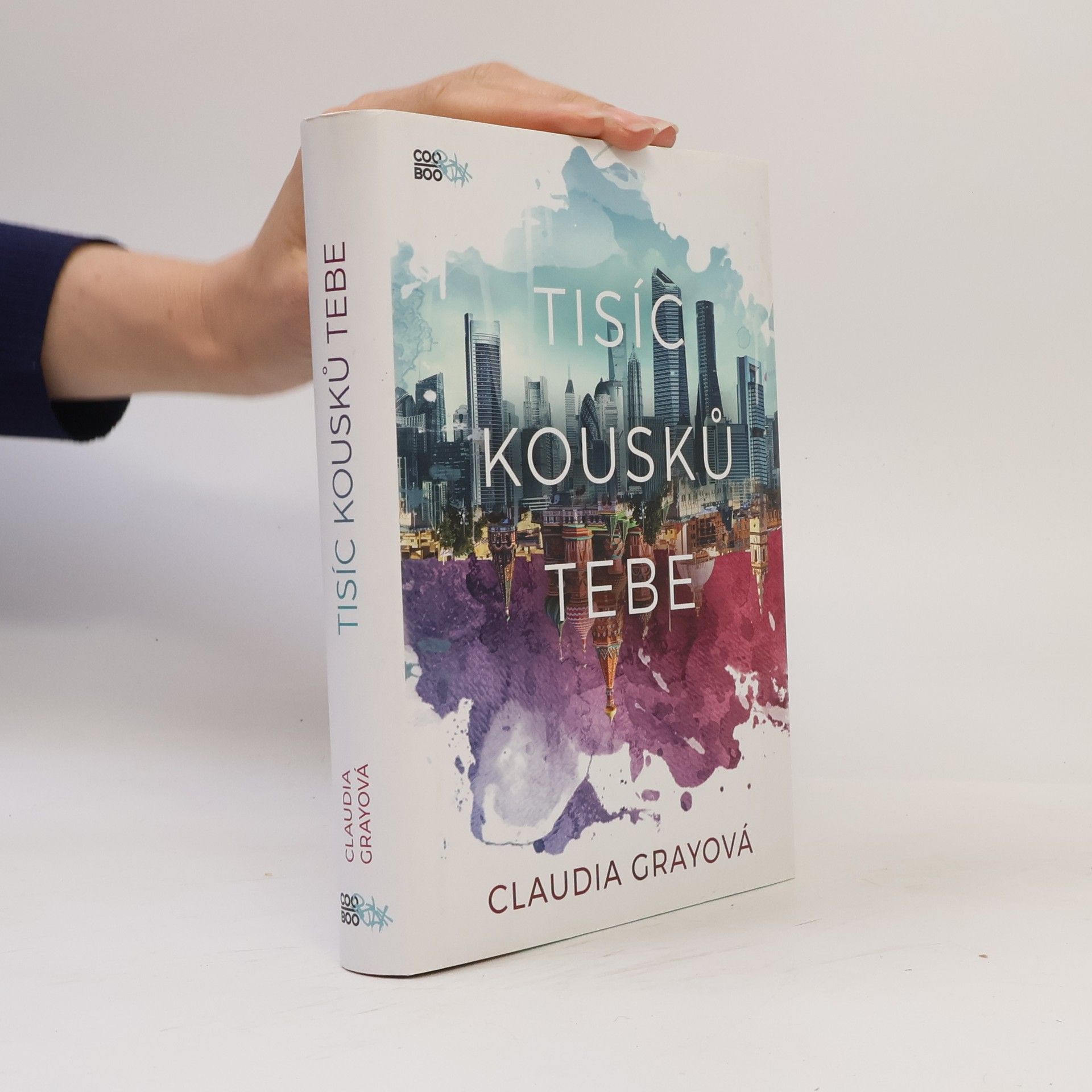 Claudia Gray Tisíc kousků tebe