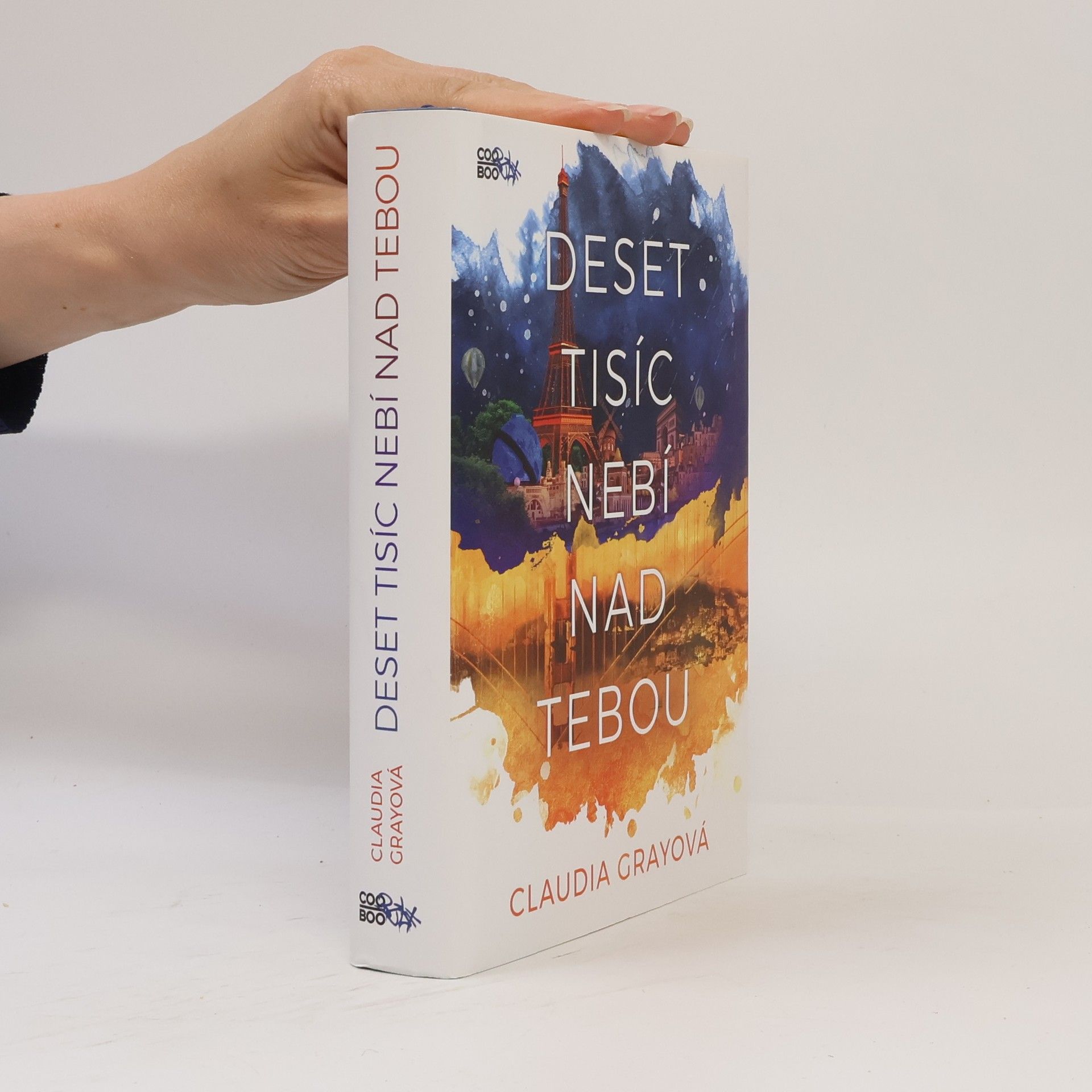 Claudia Gray Deset tisíc nebí nad tebou
