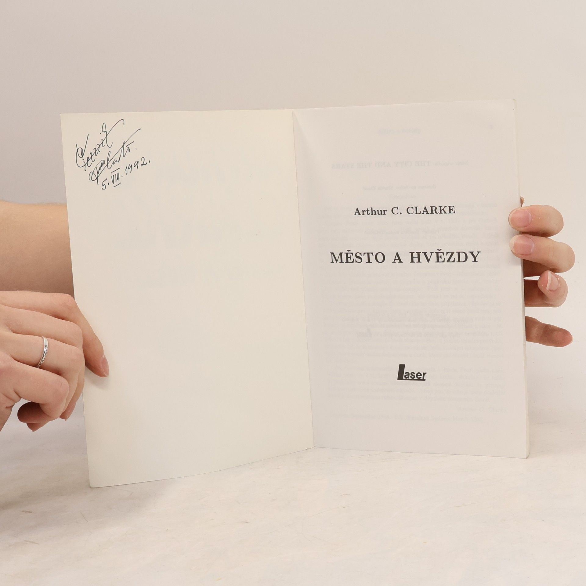 Arthur C. Clarke Město a hvězdy