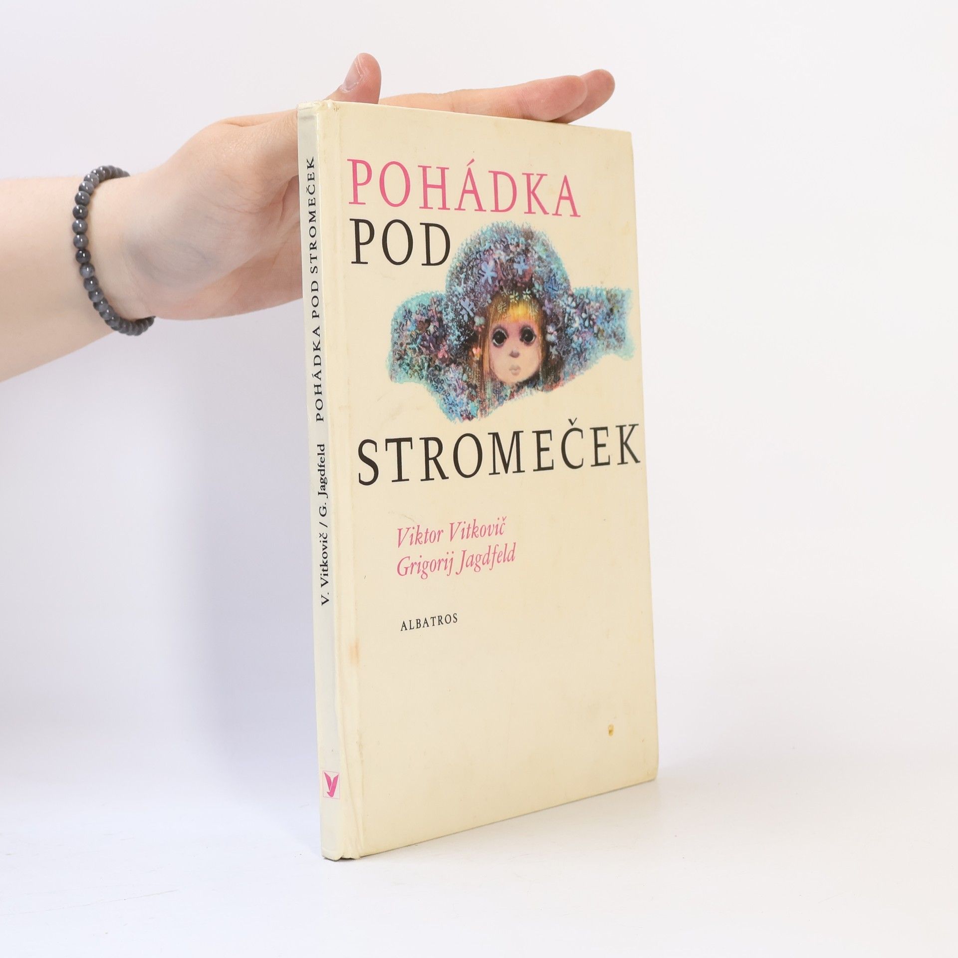 Pohádka pod stromeček
