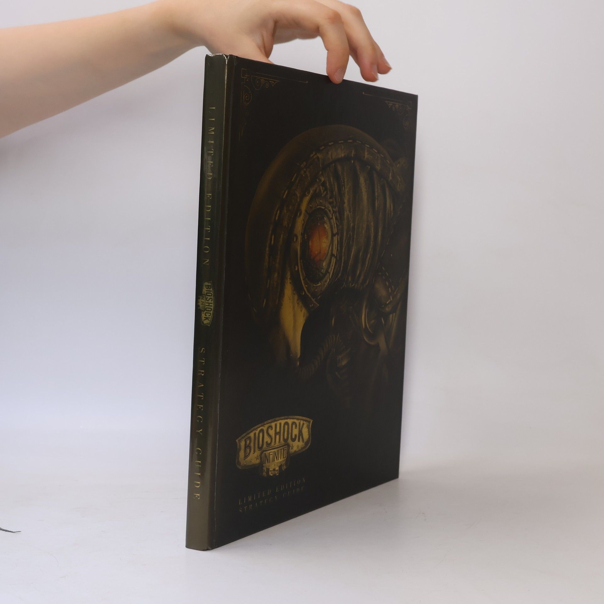 Logan Sharp BioShock Infinite Strategy Guide: Limited Edition
