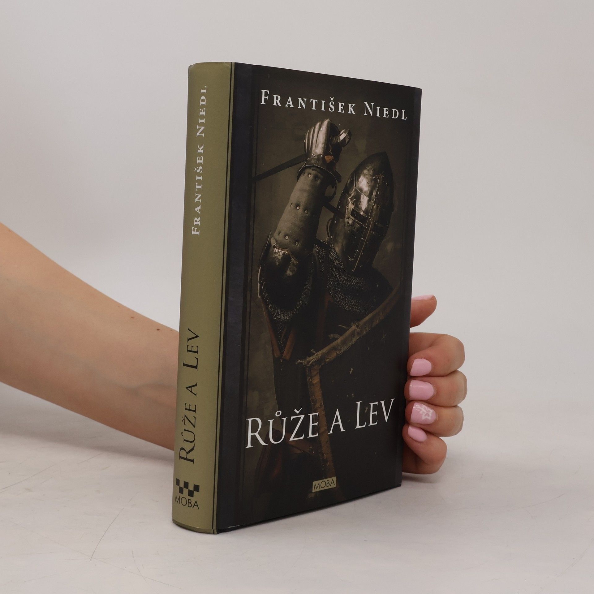 František Niedl Růže a lev