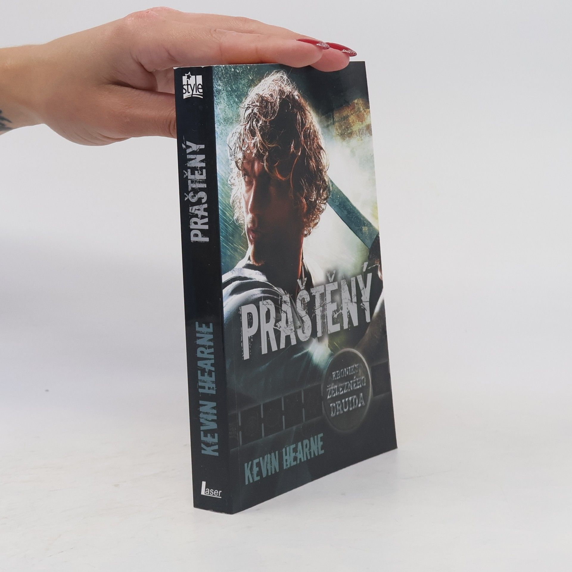 Kevin Hearne Praštěný