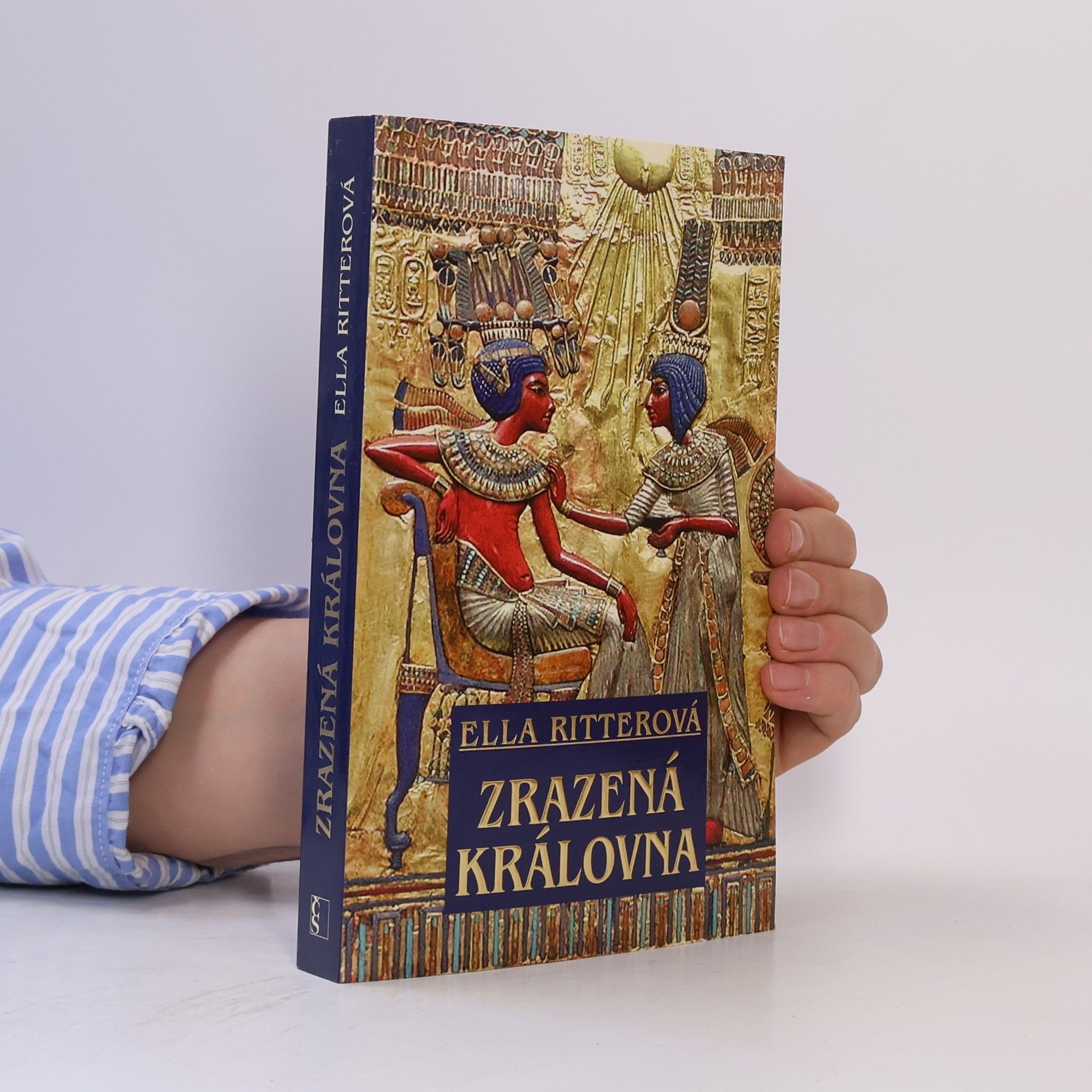 Ella Ritterová Zrazená královna