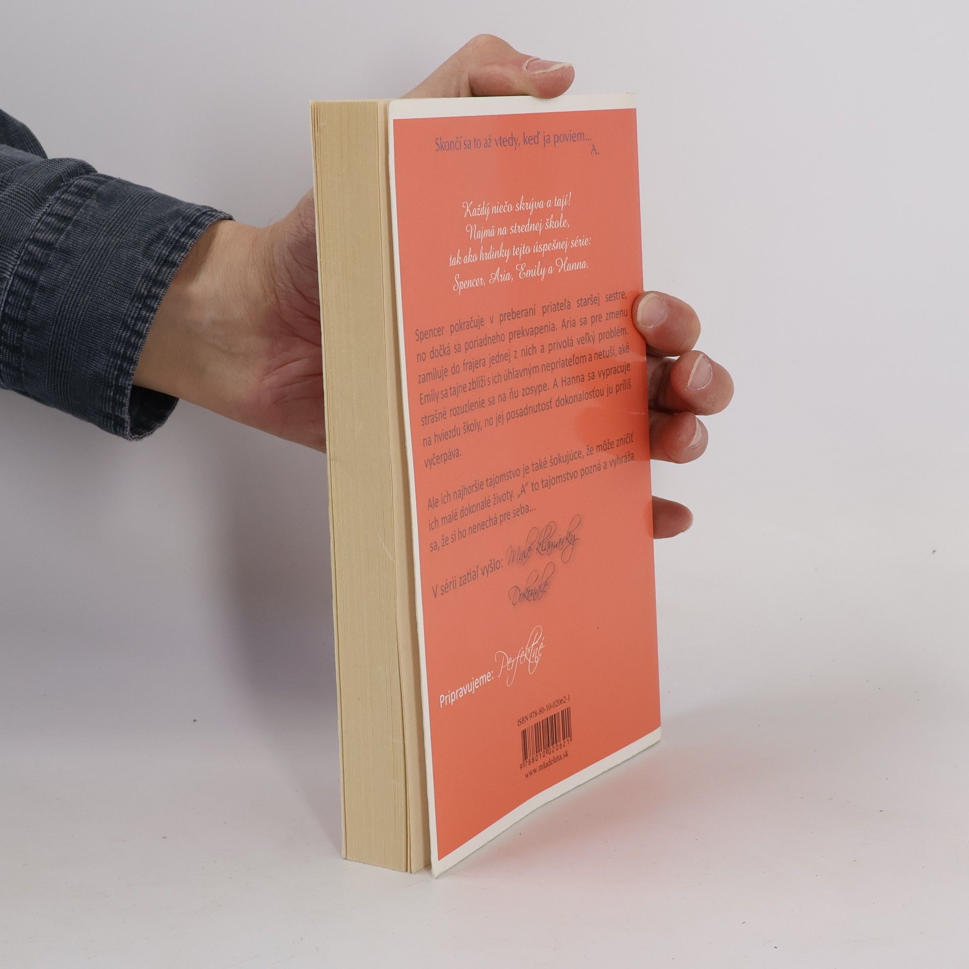 Sara Shepard Malé klamárky: Dokonalé