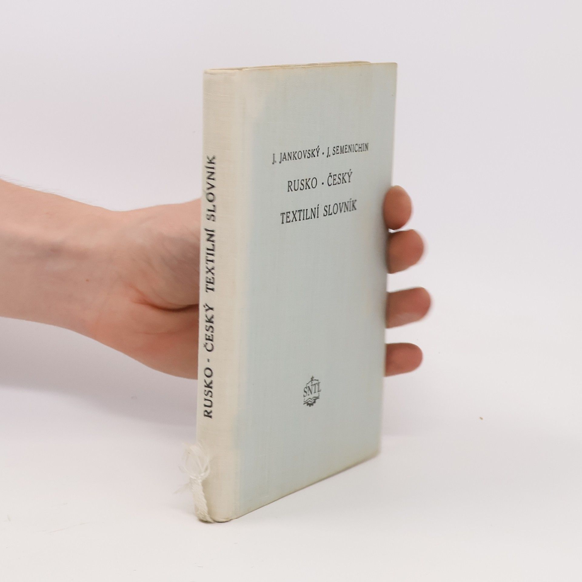Jiří Semenichin Rusko-český textilní slovník