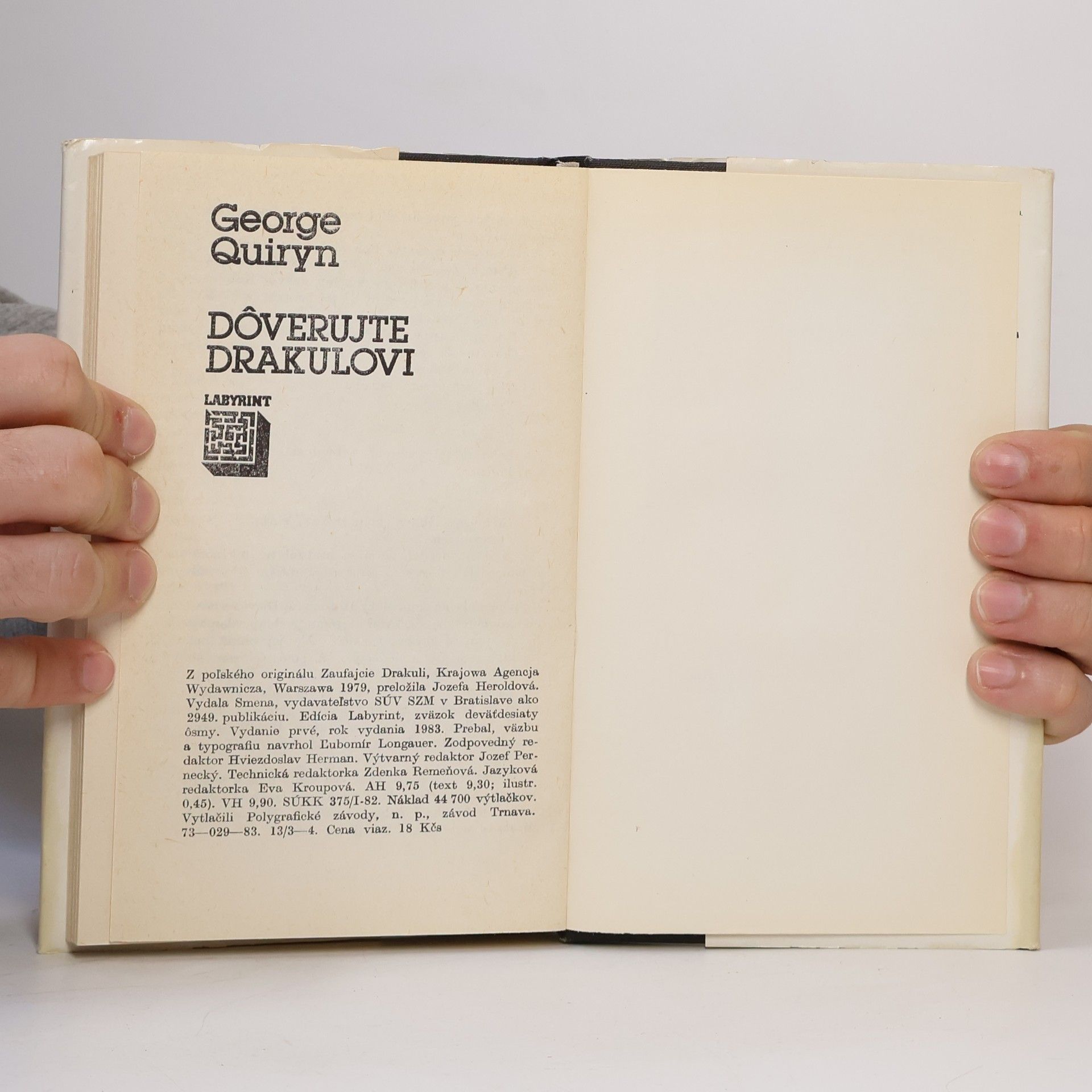 George Quiryn Dôverujte Drakulovi