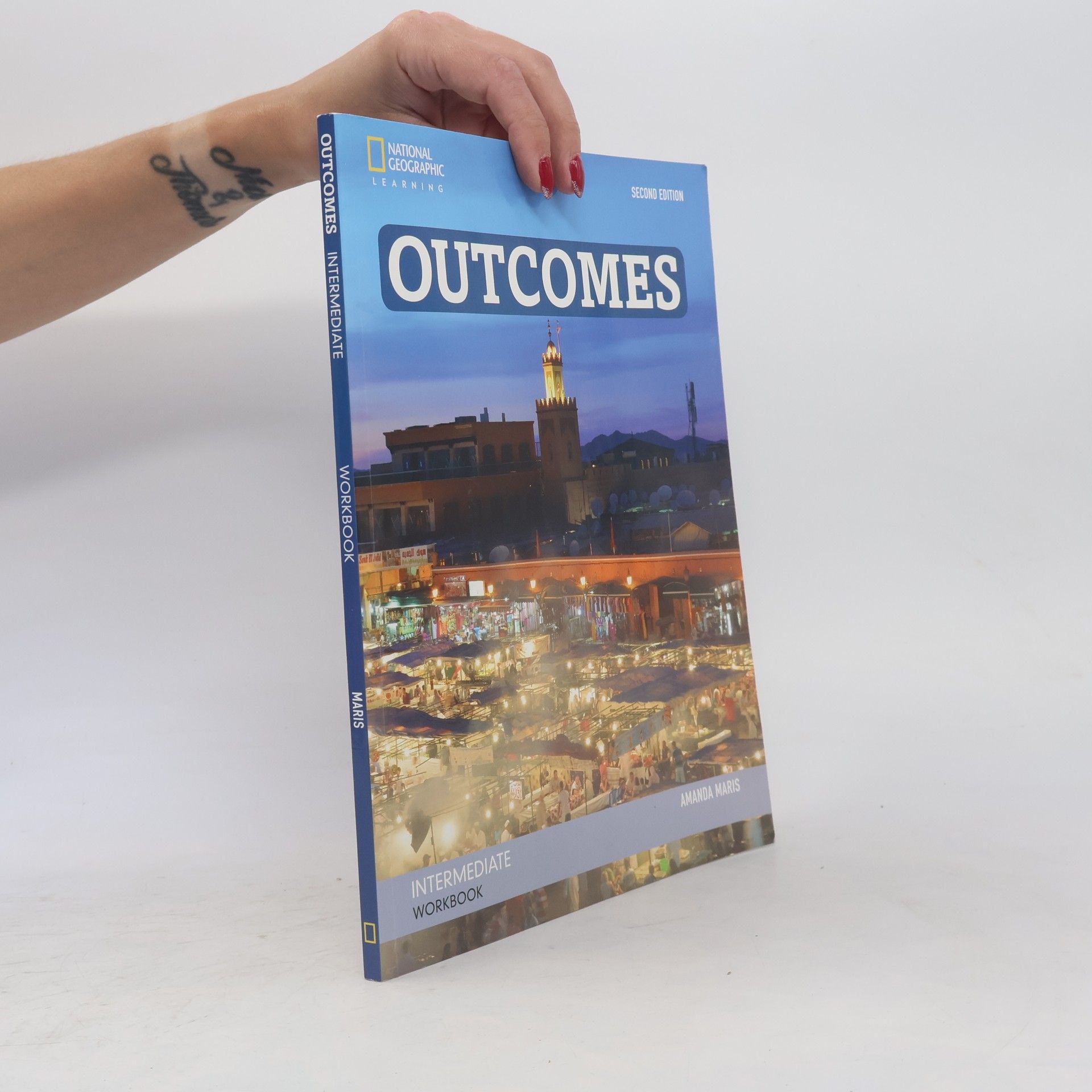 Amanda Maris Outcomes. Intermediate. Workbook