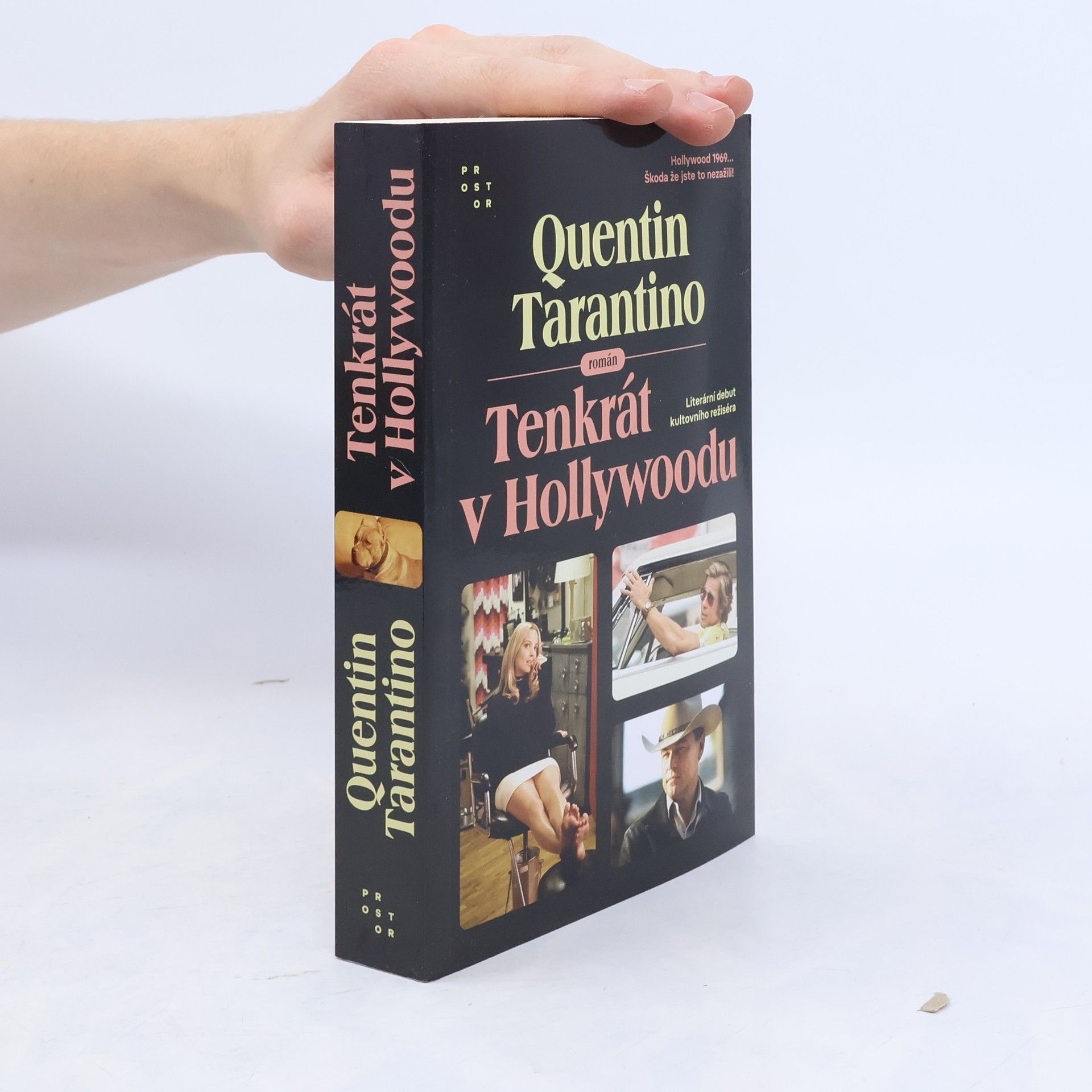 Quentin Tarantino Tenkrát v Hollywoodu : román