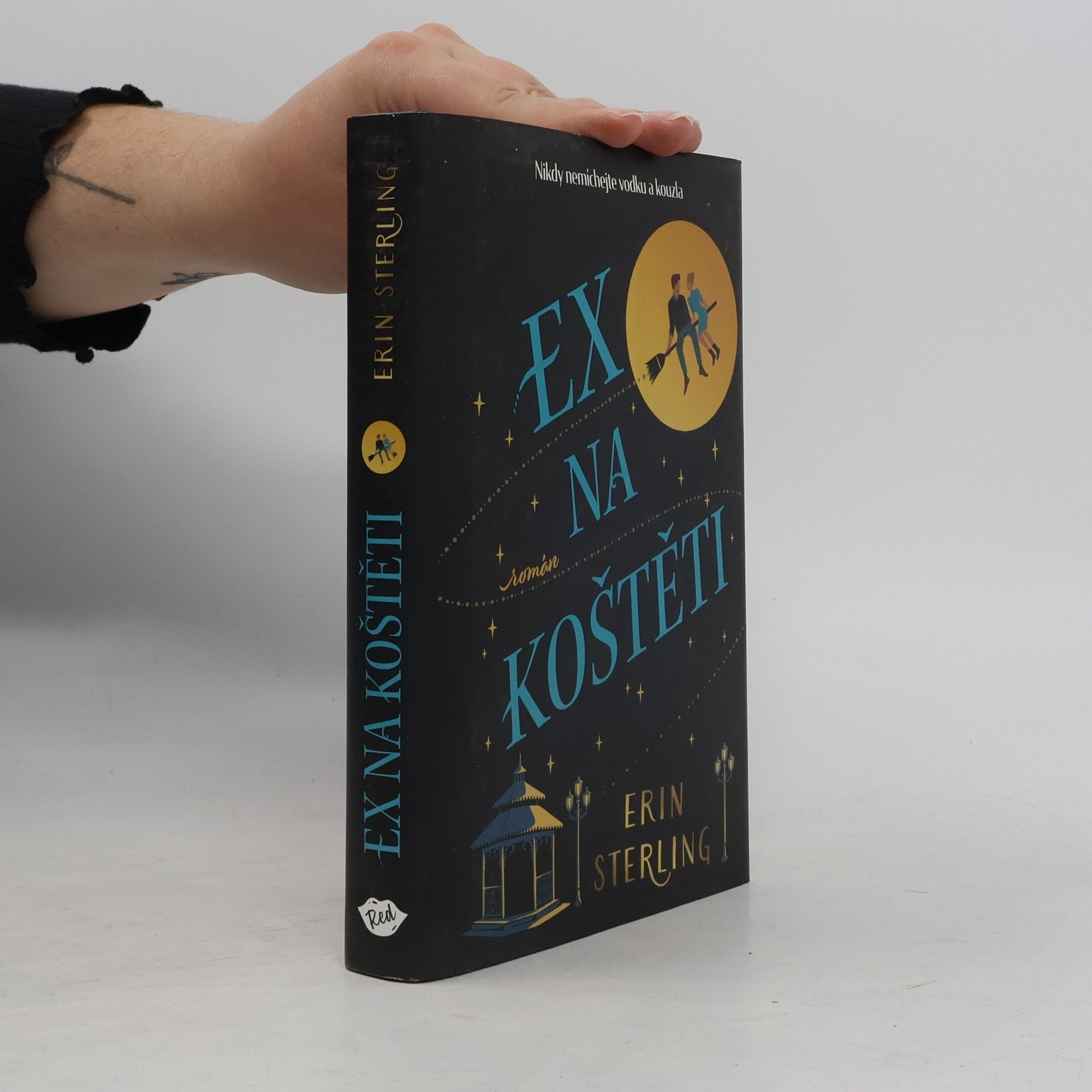 Rachel Hawkins Ex na koštěti