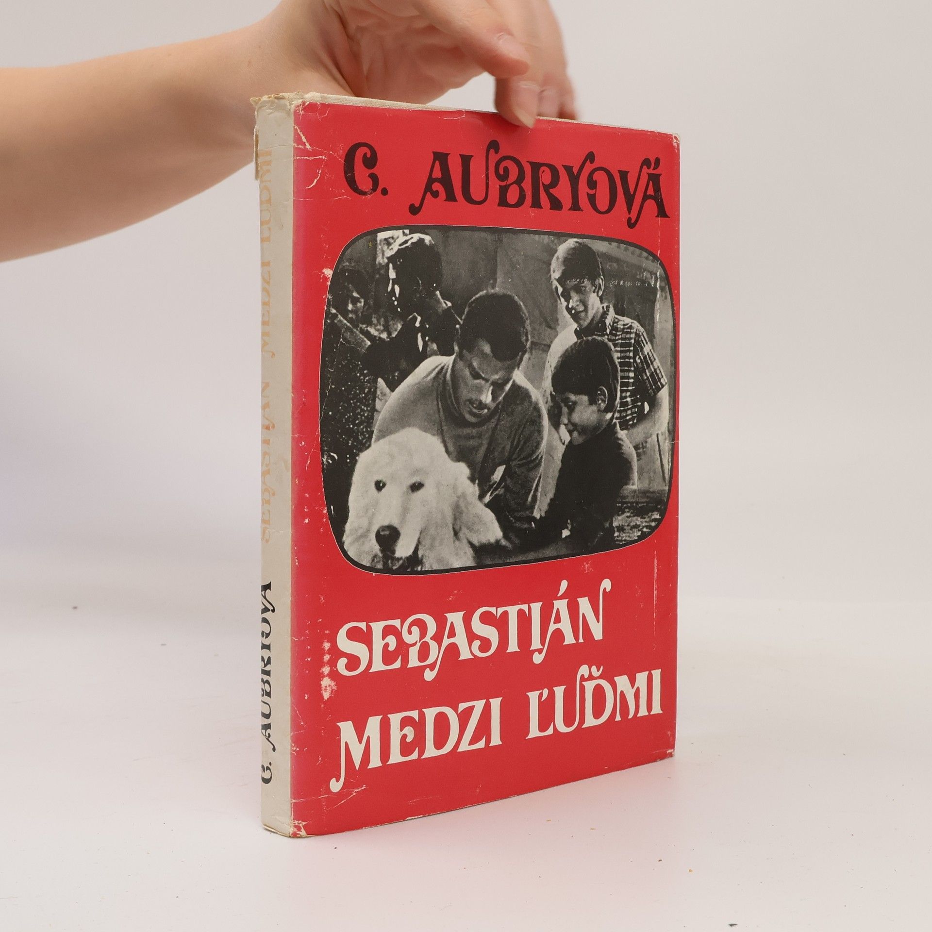 Cécile Aubry Sebastián medzi ľuďmi