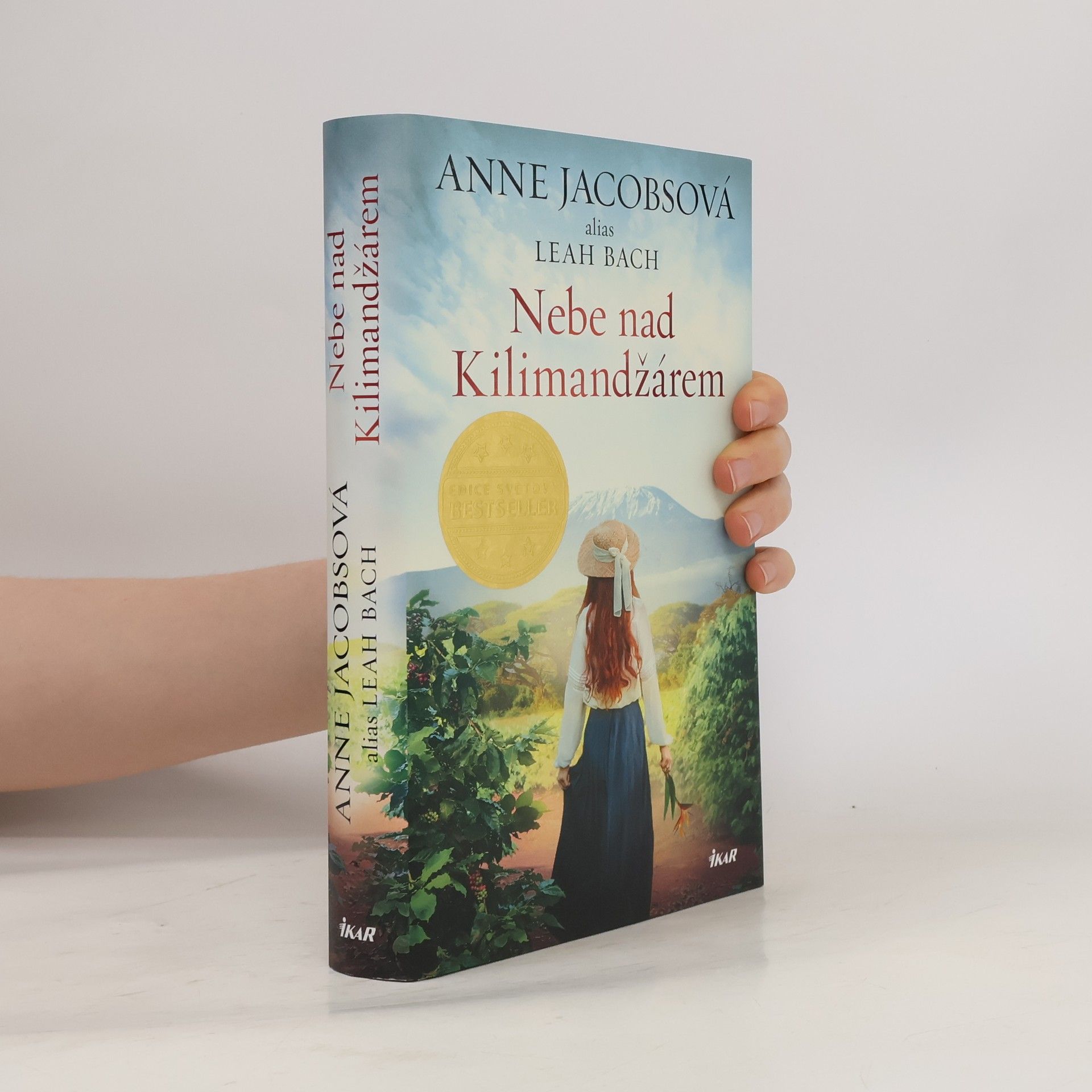 Anne Jacobs Nebe nad Kilimandžárem