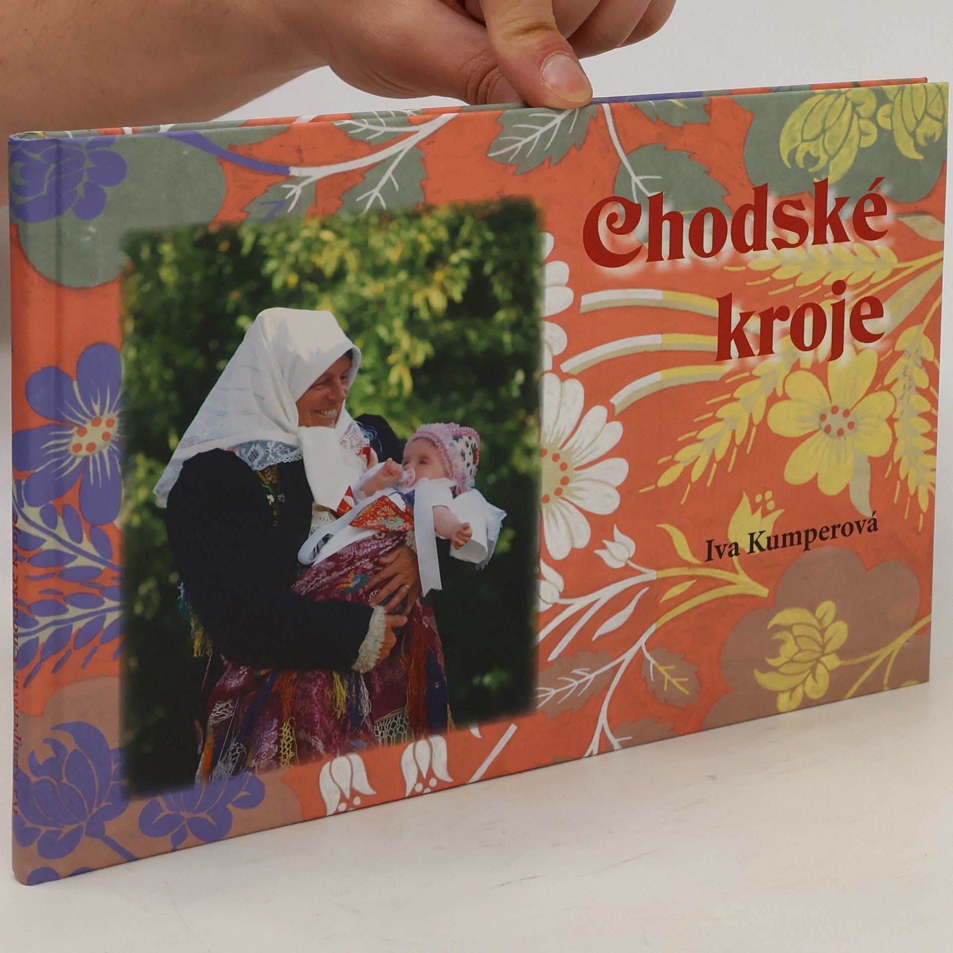 Iva Kumperova Chodské kroje