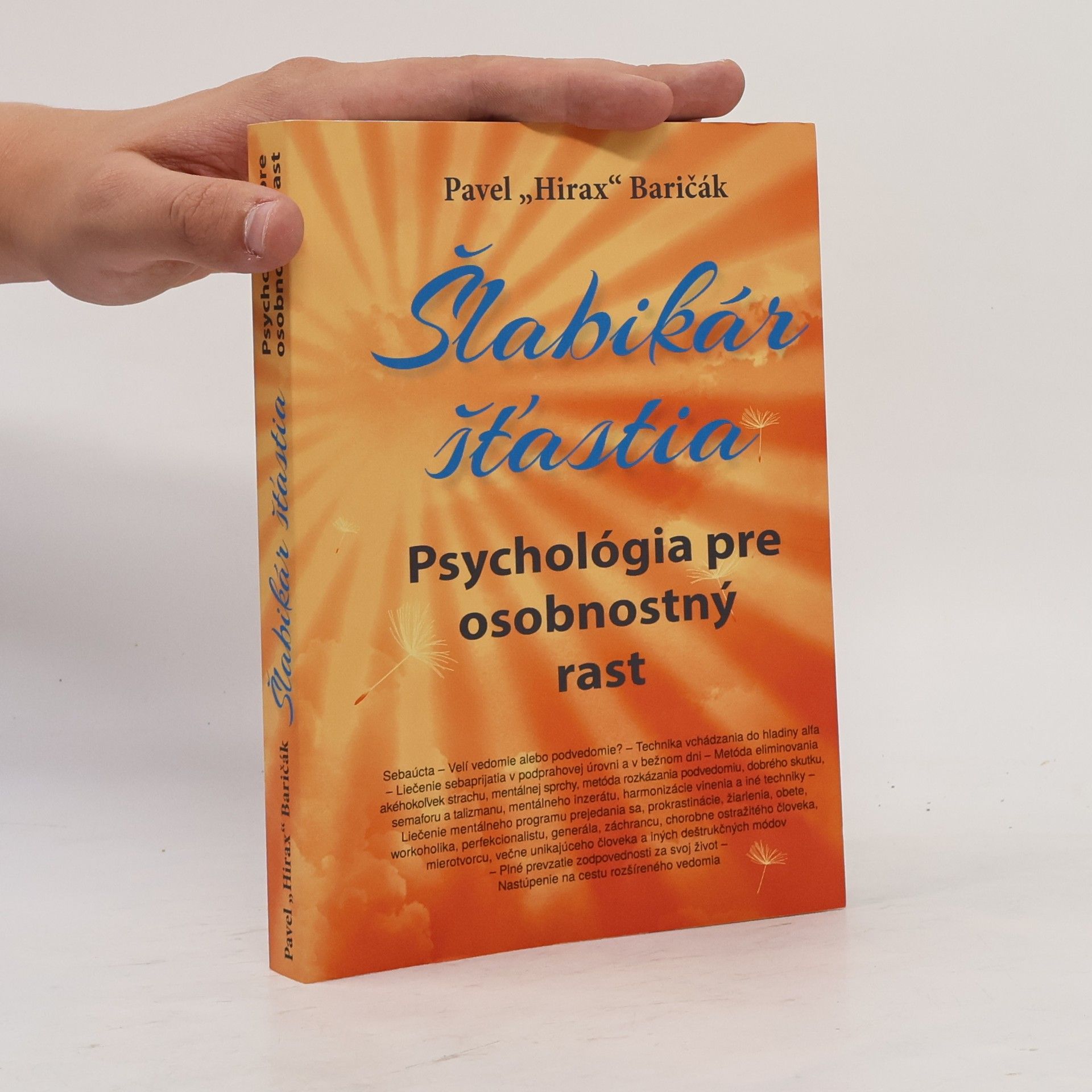 Šlabikár šťastia: Psychológia pre osobnosťný rast (2025)