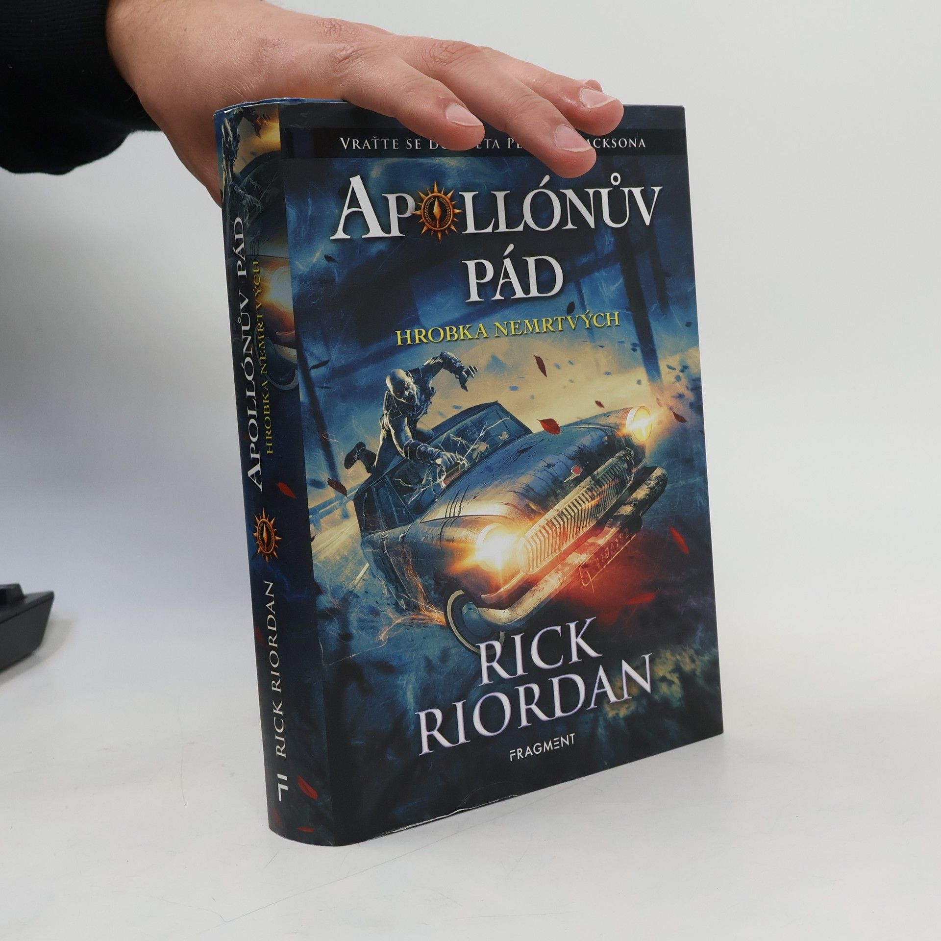 Rick Riordan Apollónův pád. Hrobka nemrtvých