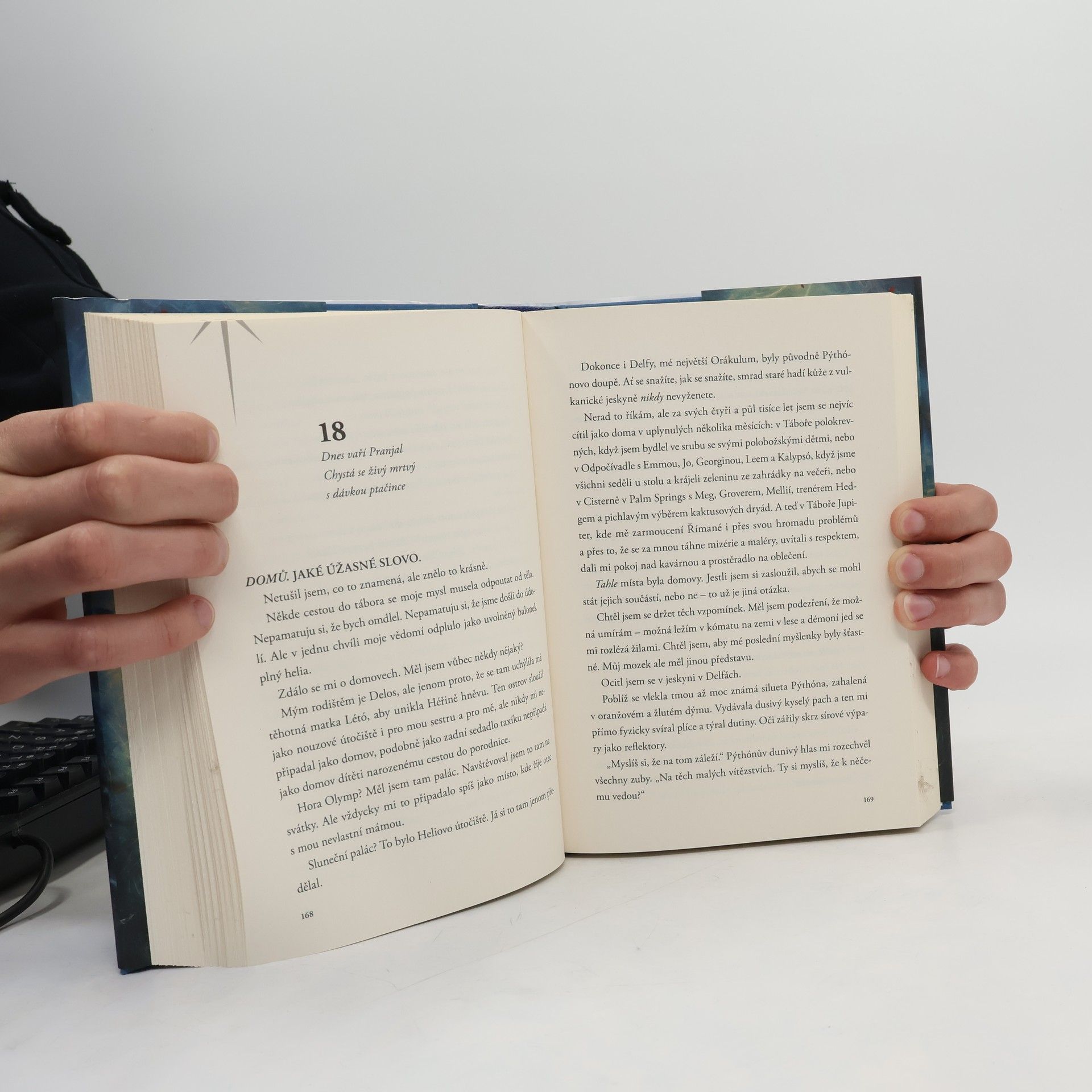 Rick Riordan Apollónův pád. Hrobka nemrtvých