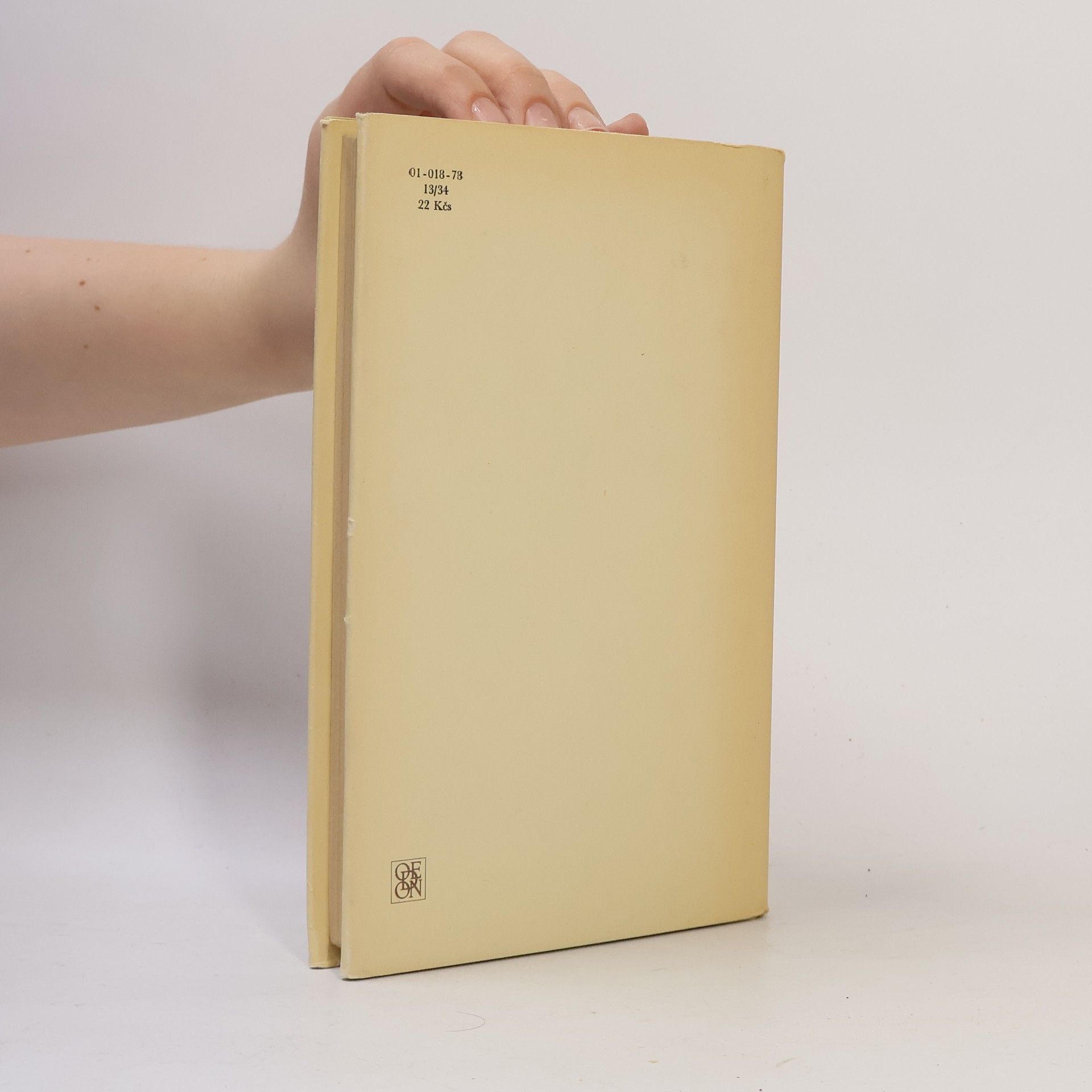 Dashiell Hammett Dívka se stříbrnýma očima