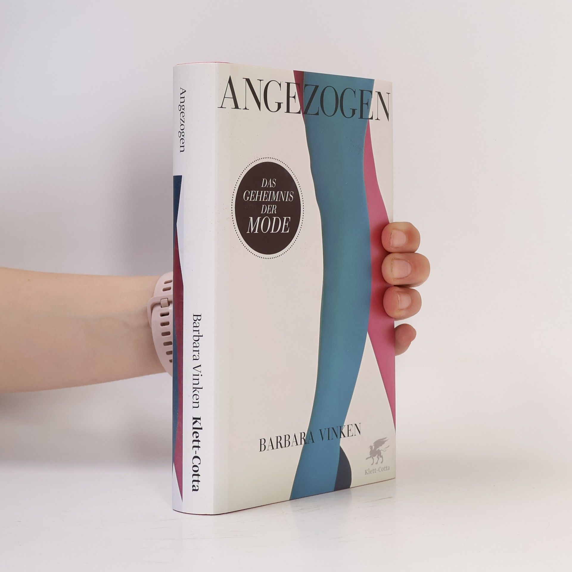 Angezogen