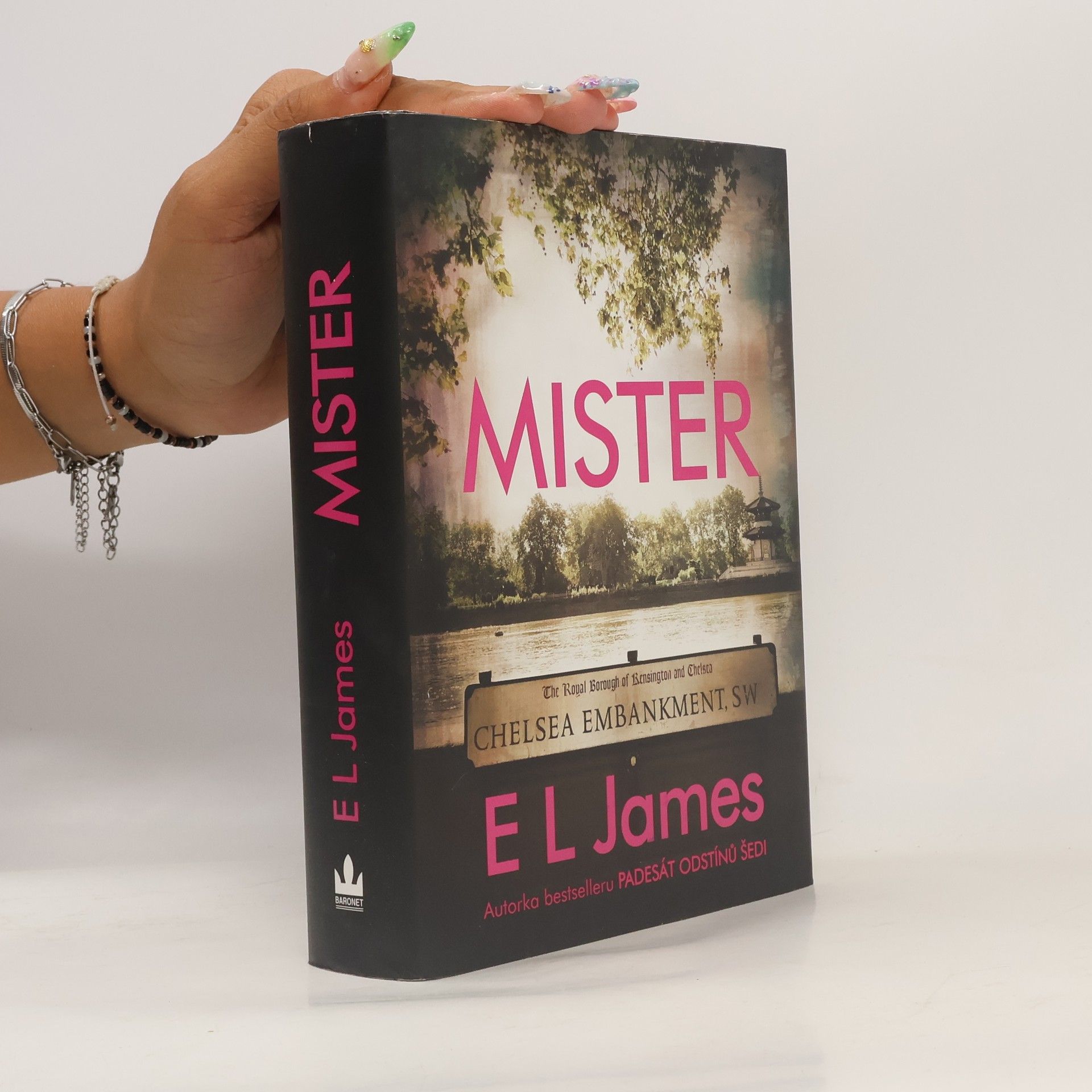 E. L. James Mister