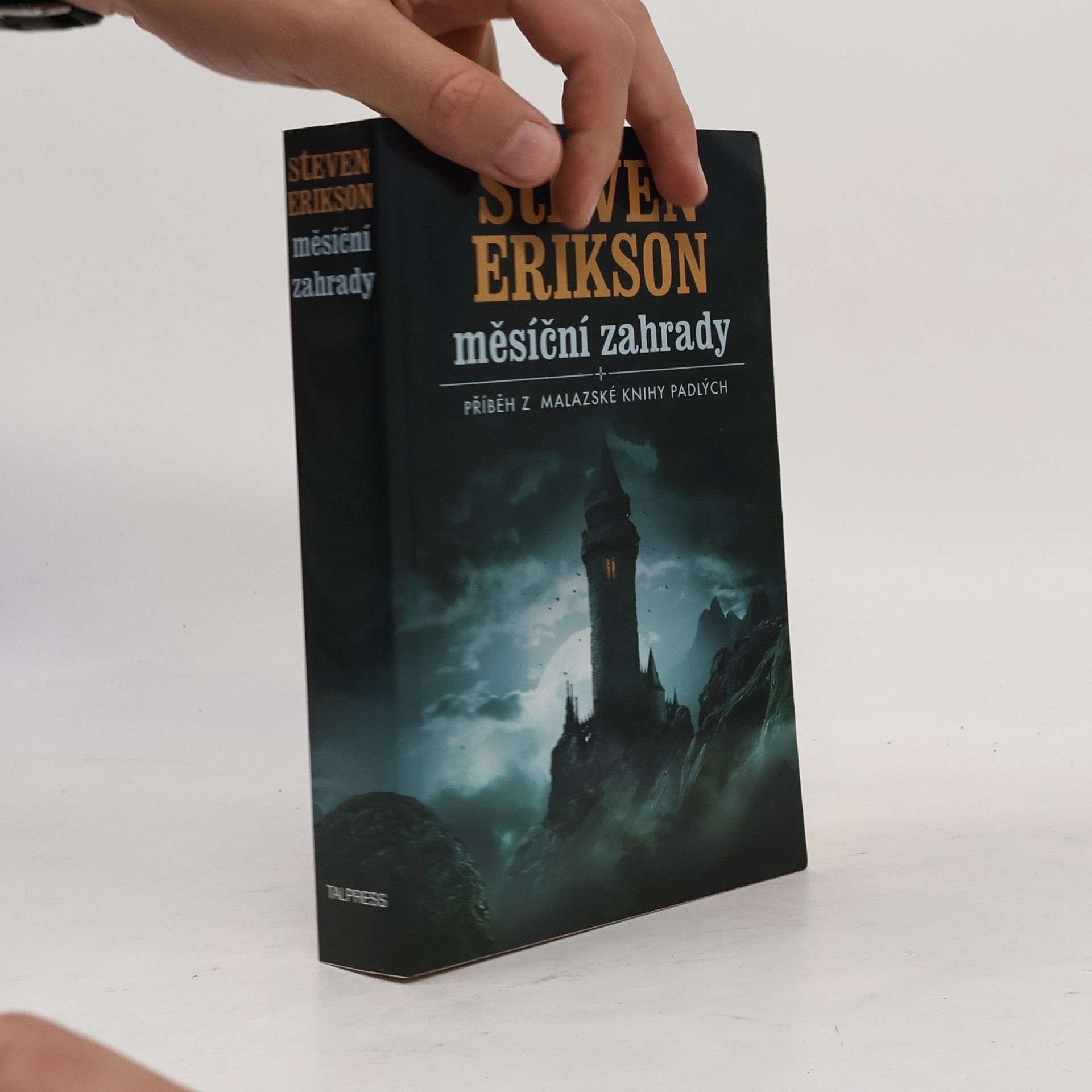 Steven Erikson Měsíční zahrady