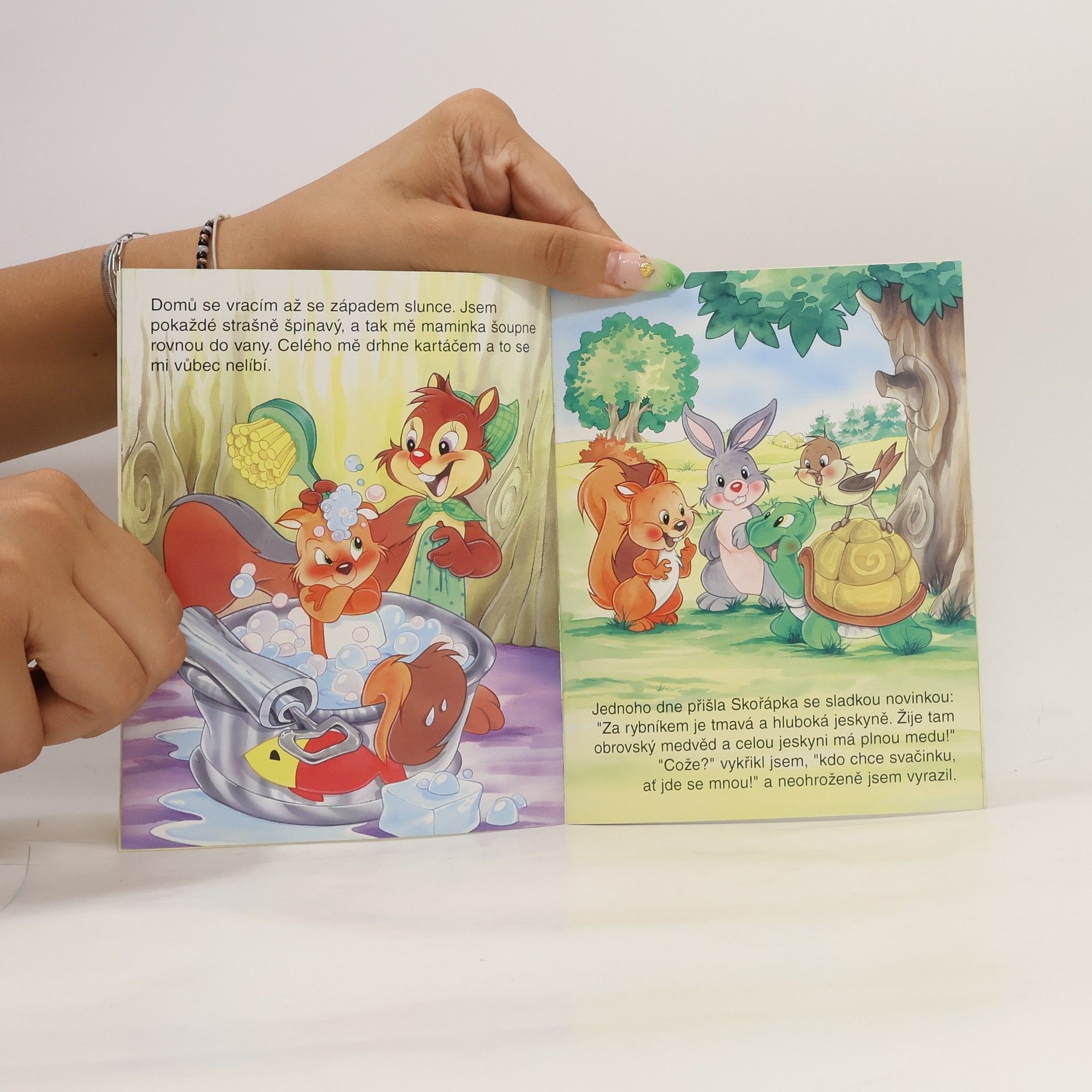 Autorenkollektiv Oříšek. Nezbedná a rozverná veverka