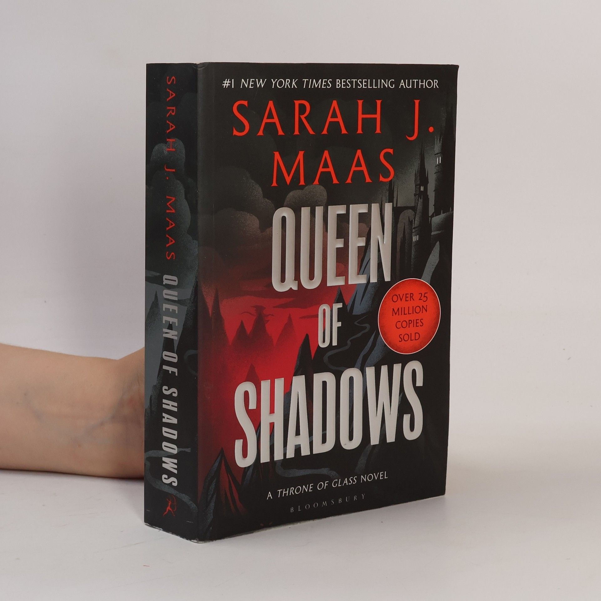 Sarah J. Maas Queen of Shadows