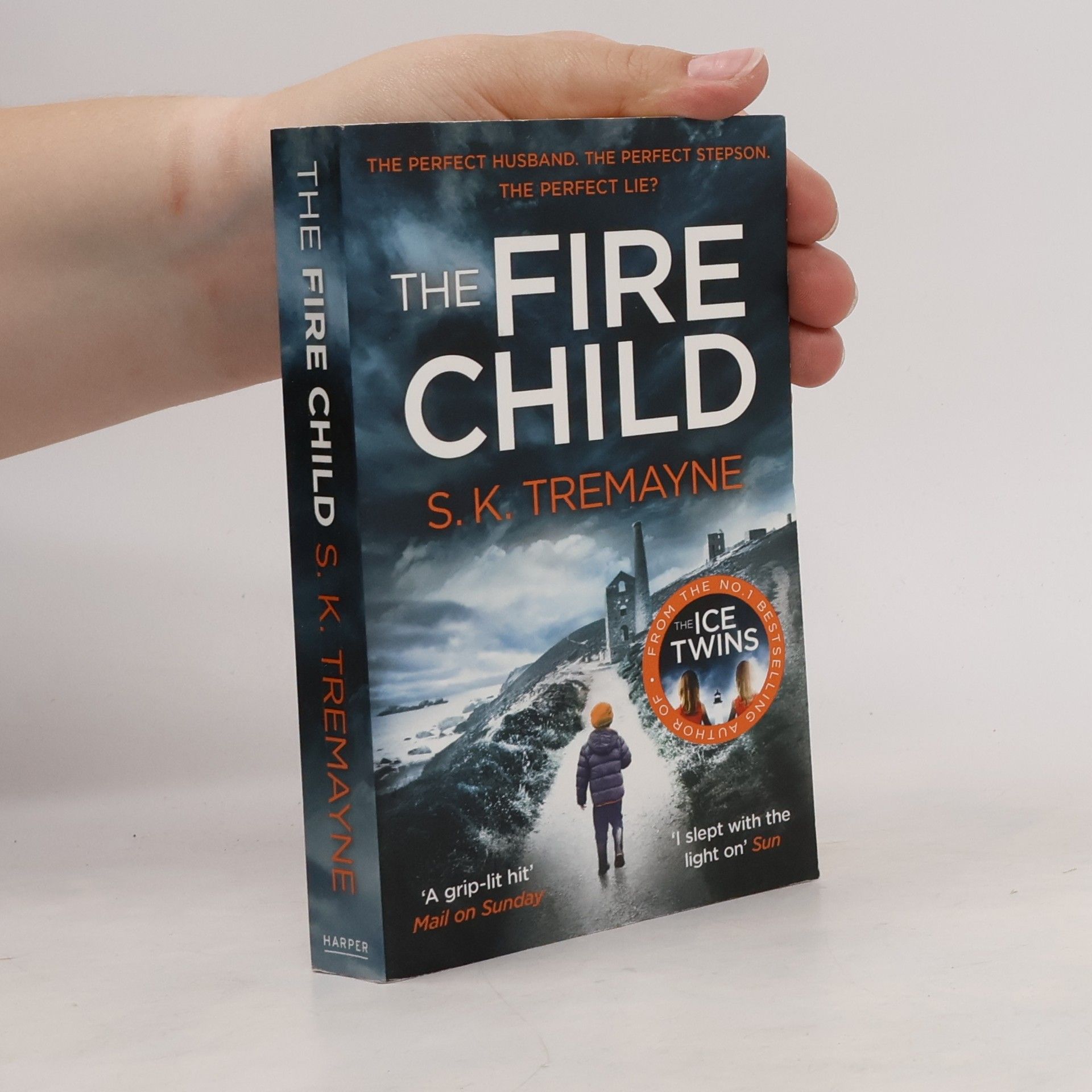 S. K. Tremayne The Fire Child