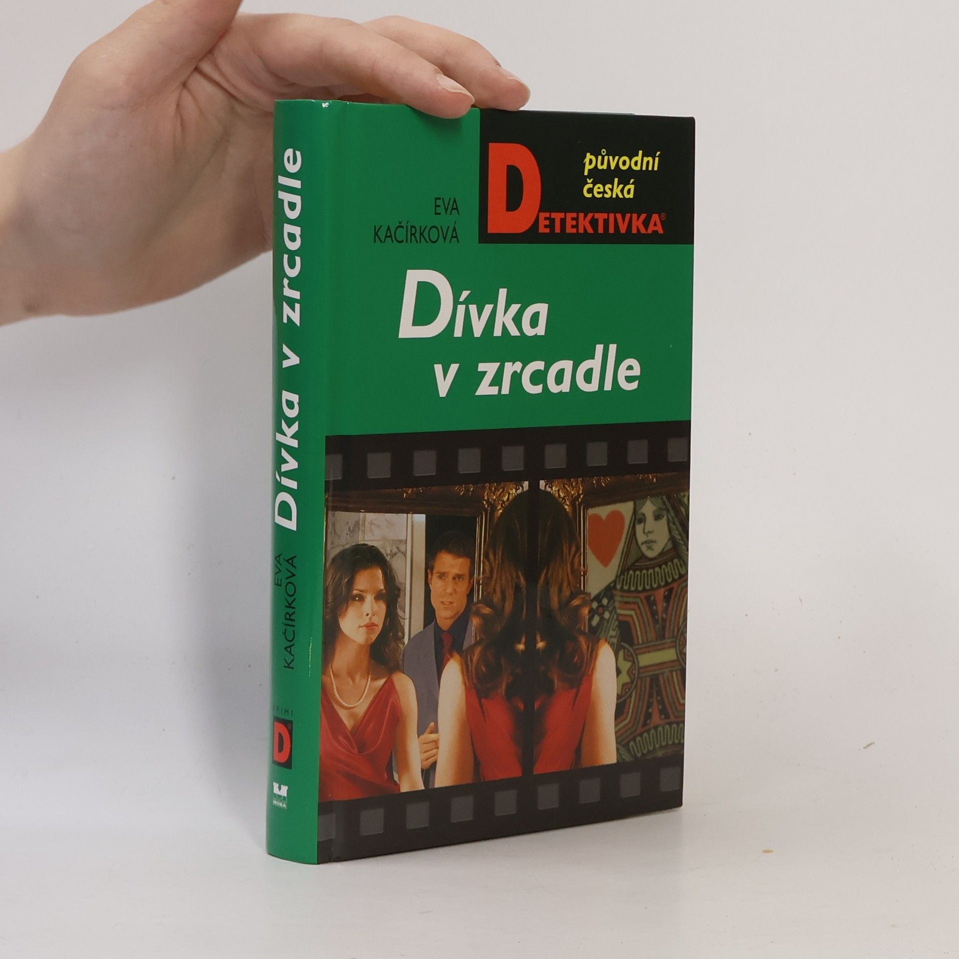 Dívka v zrcadle