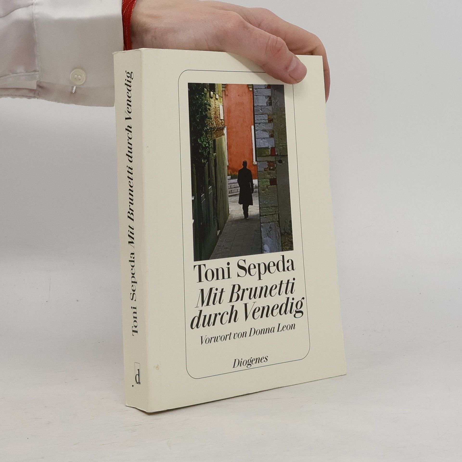 Toni Sepeda Mit Brunetti durch Venedig