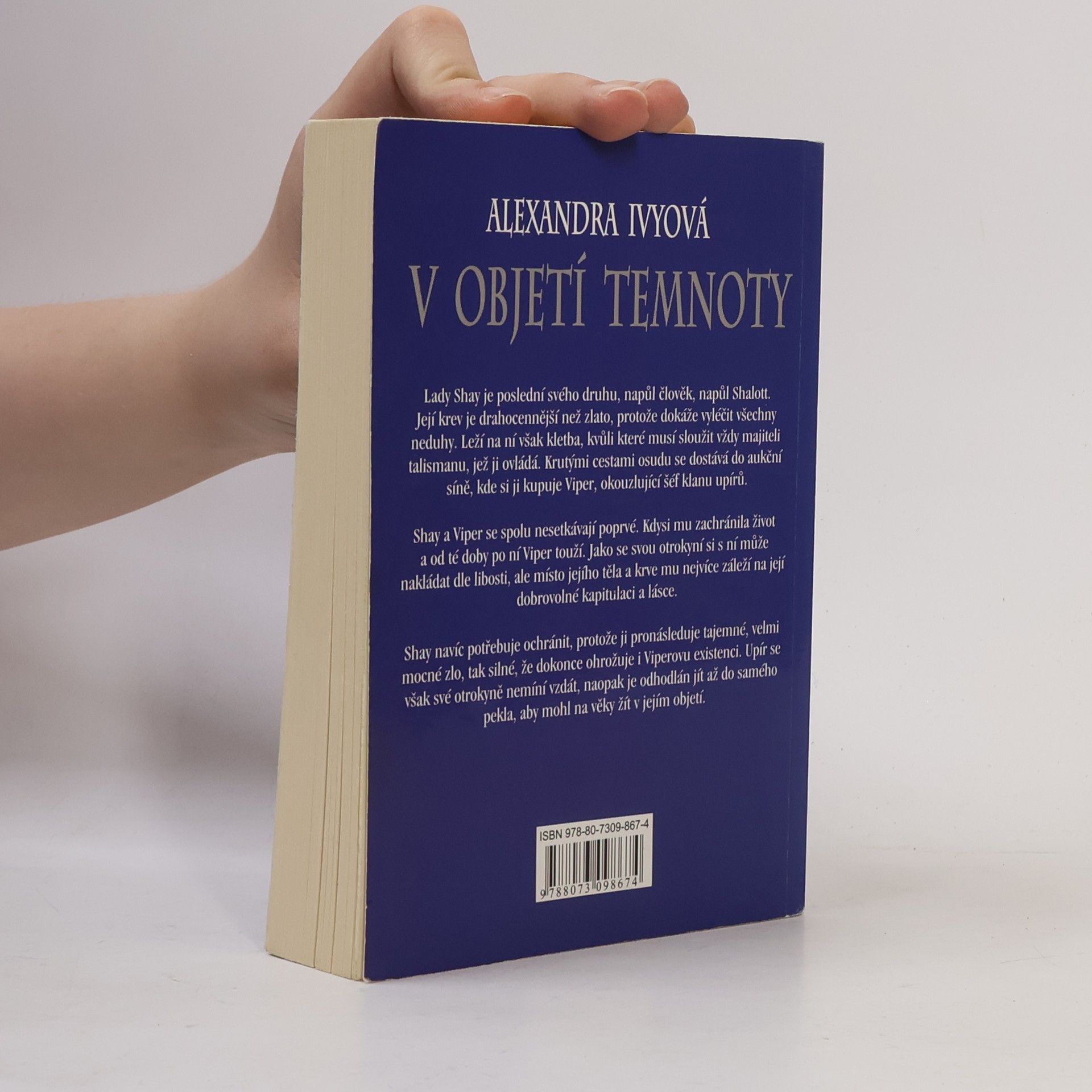Alexandra Ivy V objetí temnoty