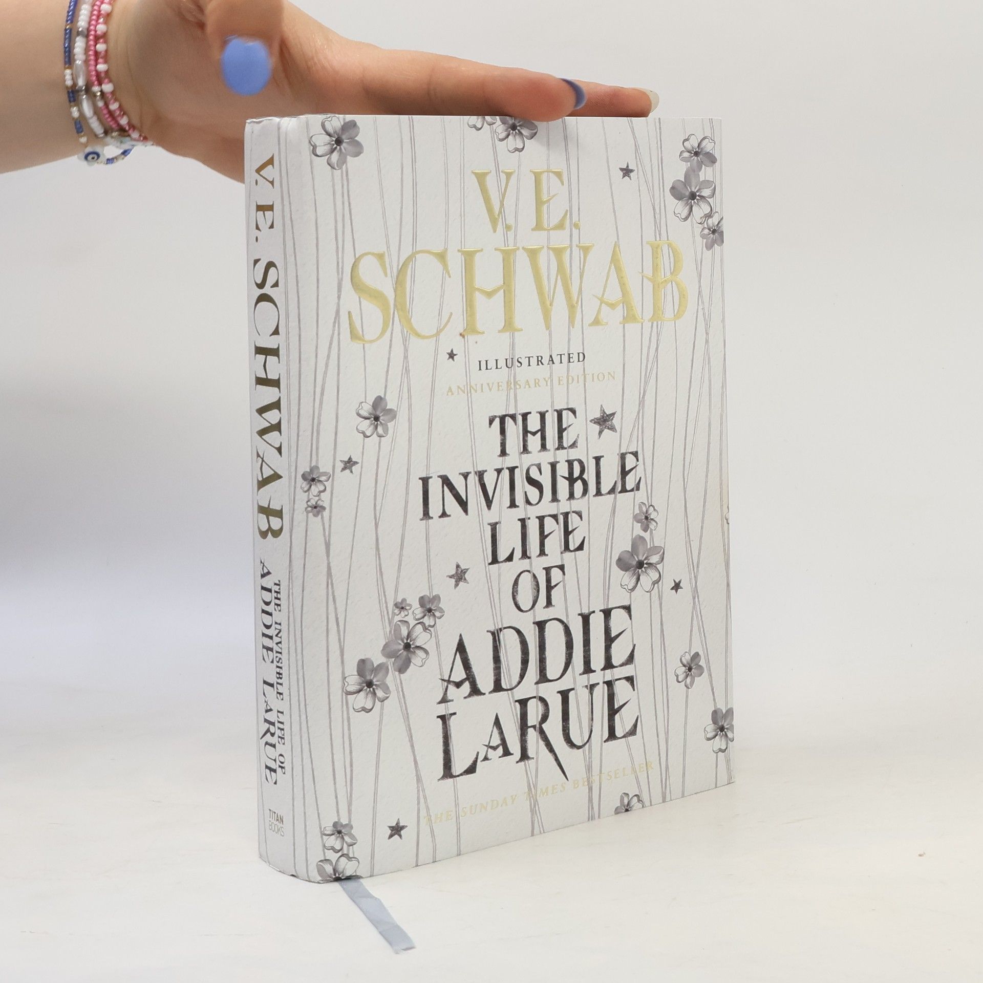 Victoria Schwabová The Invisible Life of Addie LaRue