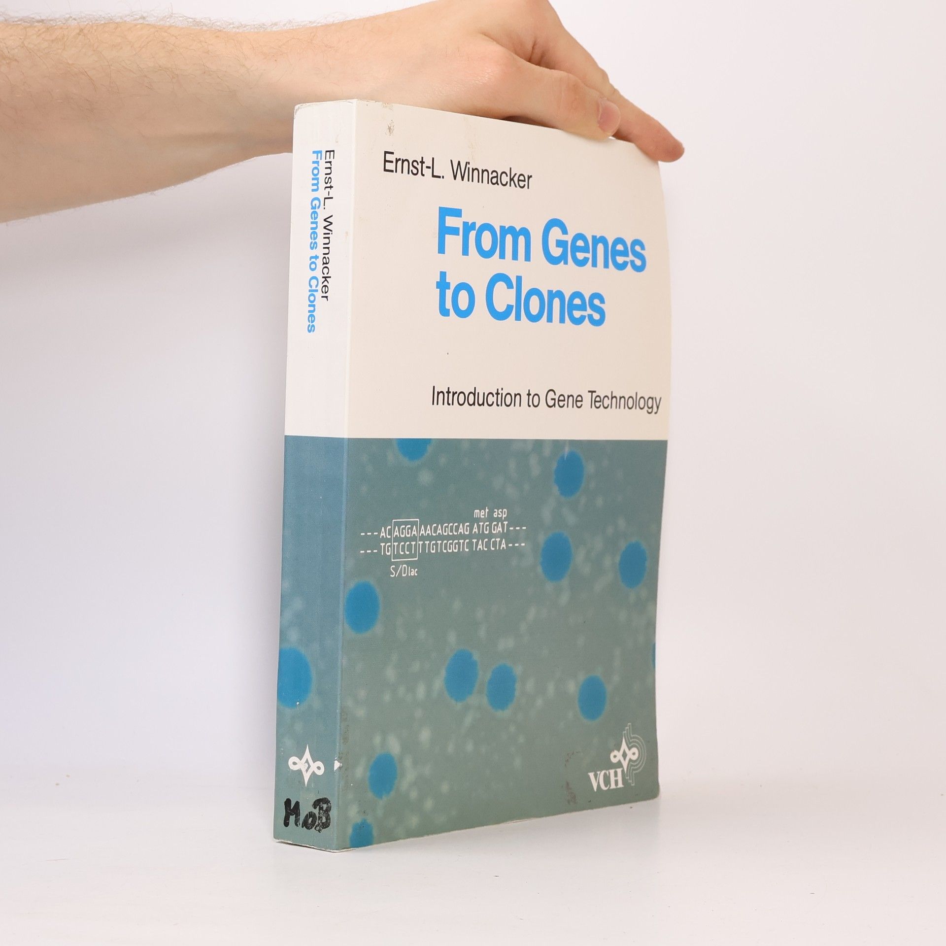 Ernst L. Winnacker From Genes to Clones