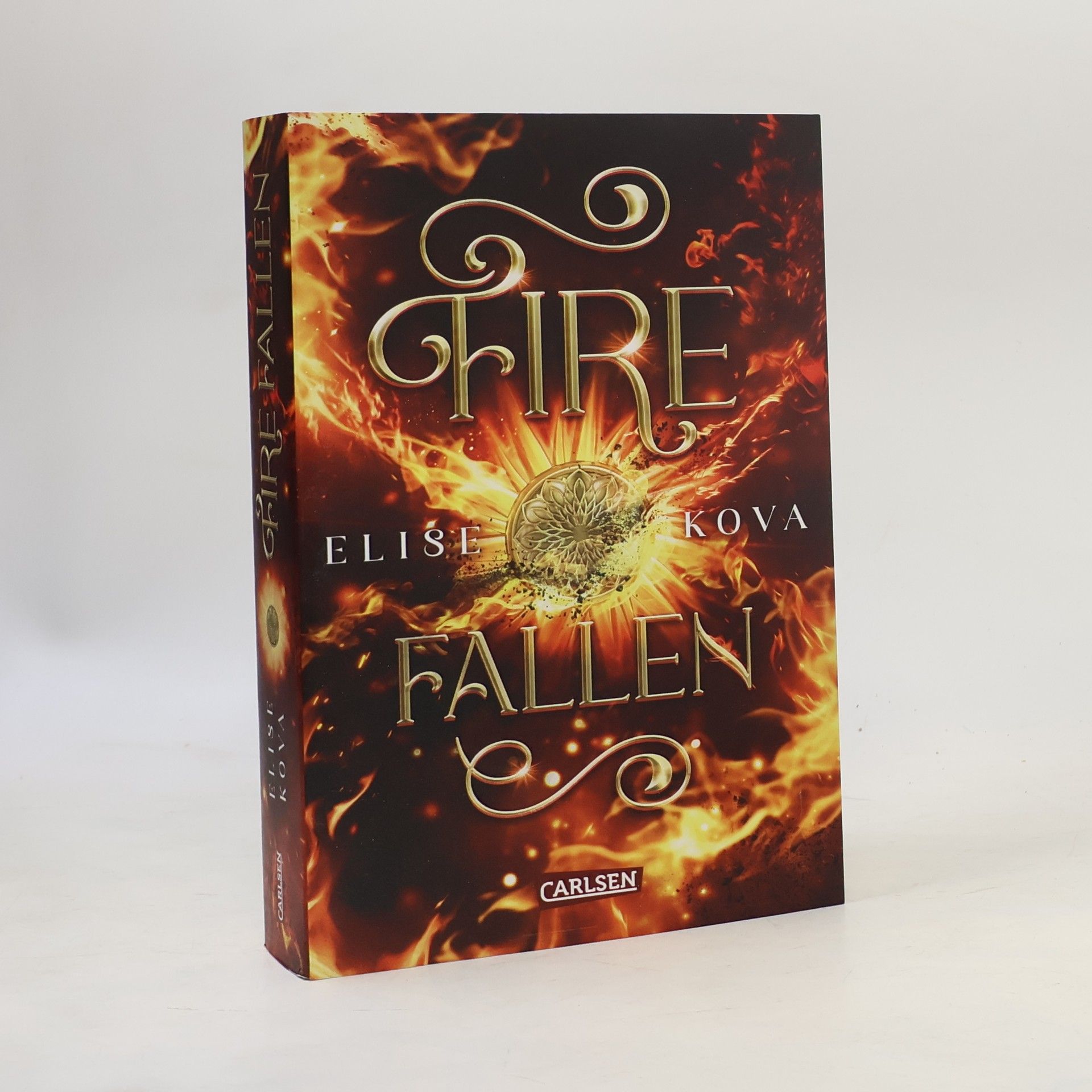 Elise Kova Fire fallen
