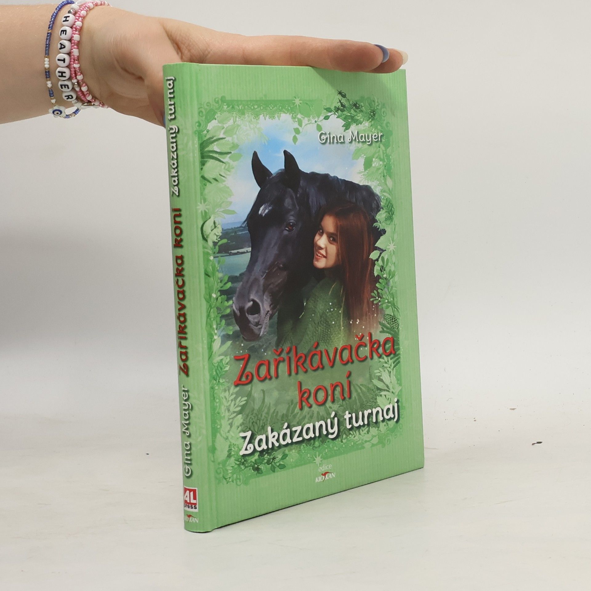 Gina Mayer Zaříkávačka koní Zakázaný turnaj