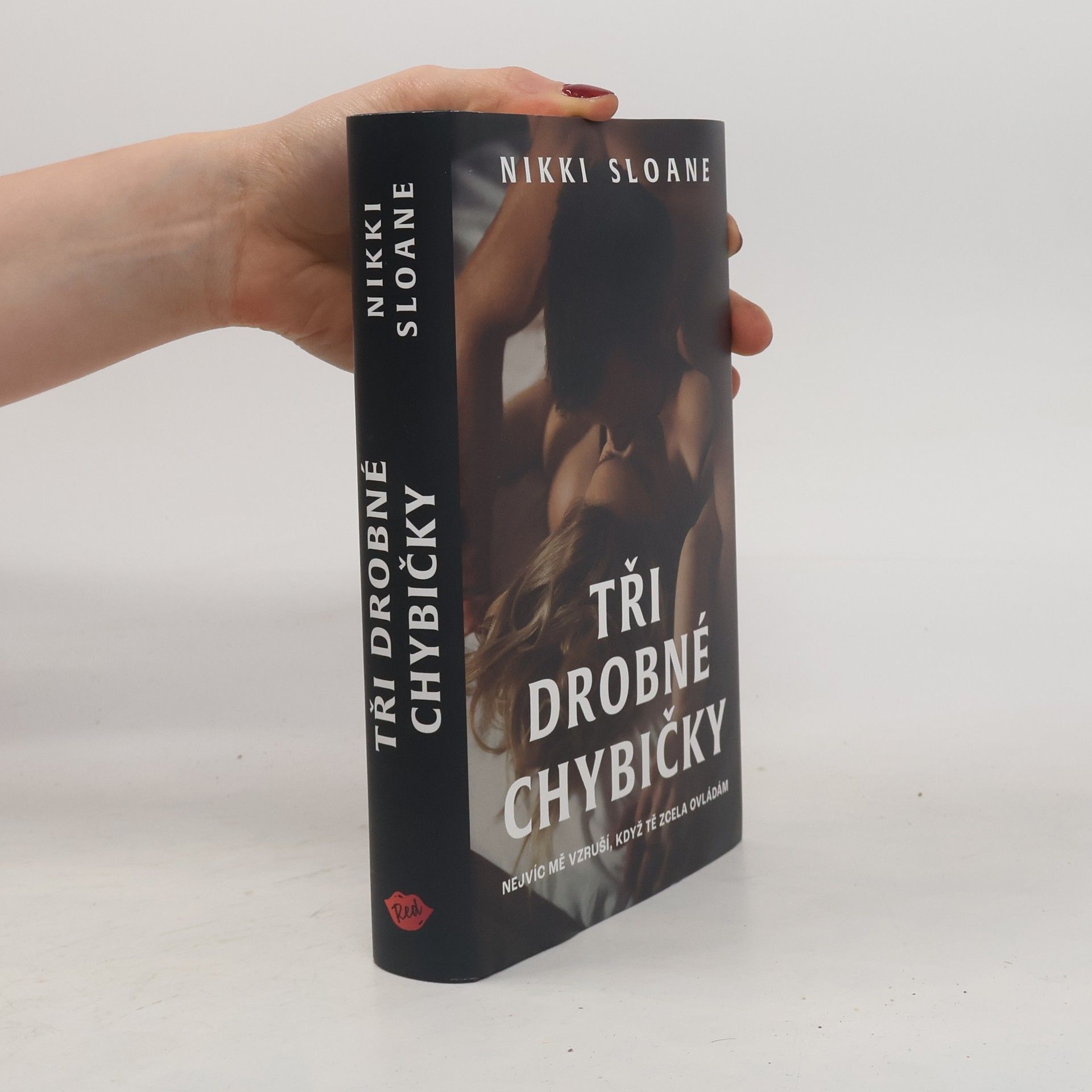 Nikki Sloane Tři drobné chybičky